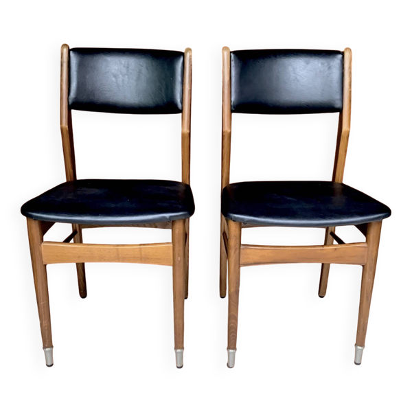 Paire de chaises scandinaves en bois et Skaï noir — Beyit