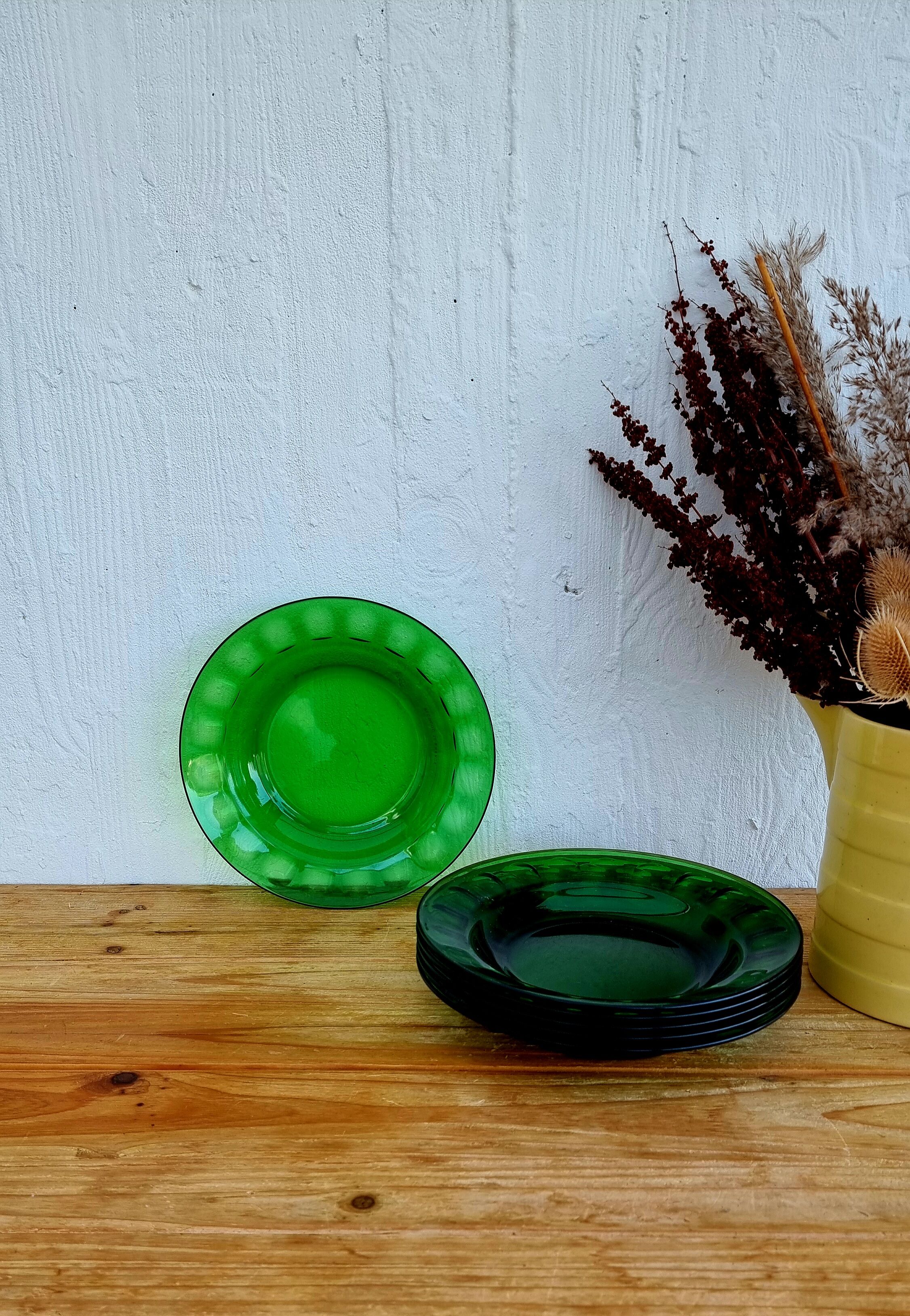 Set of 6 Arcoroc green hollow plates