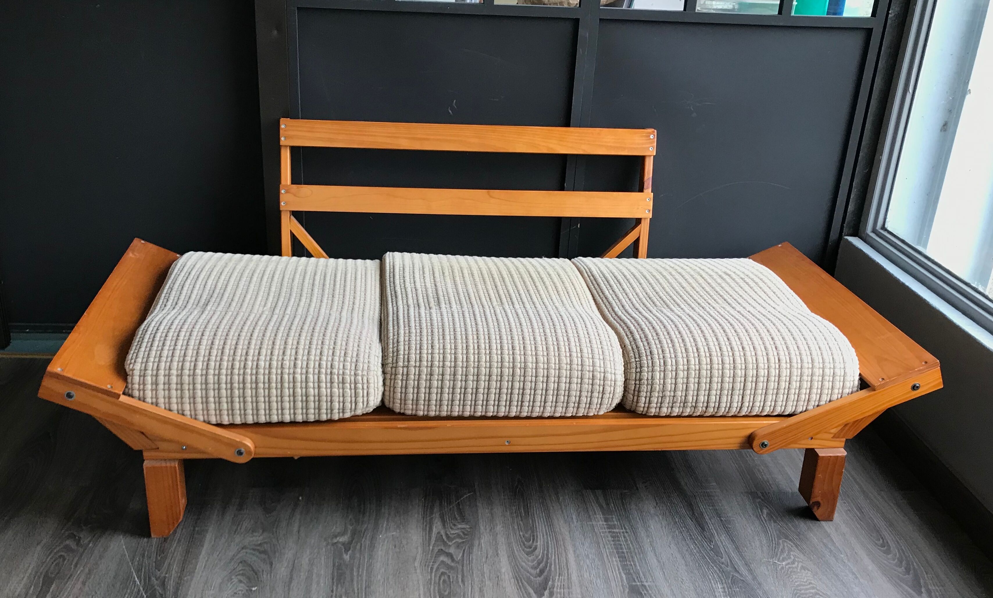 Sofa day bed vintage light wood
