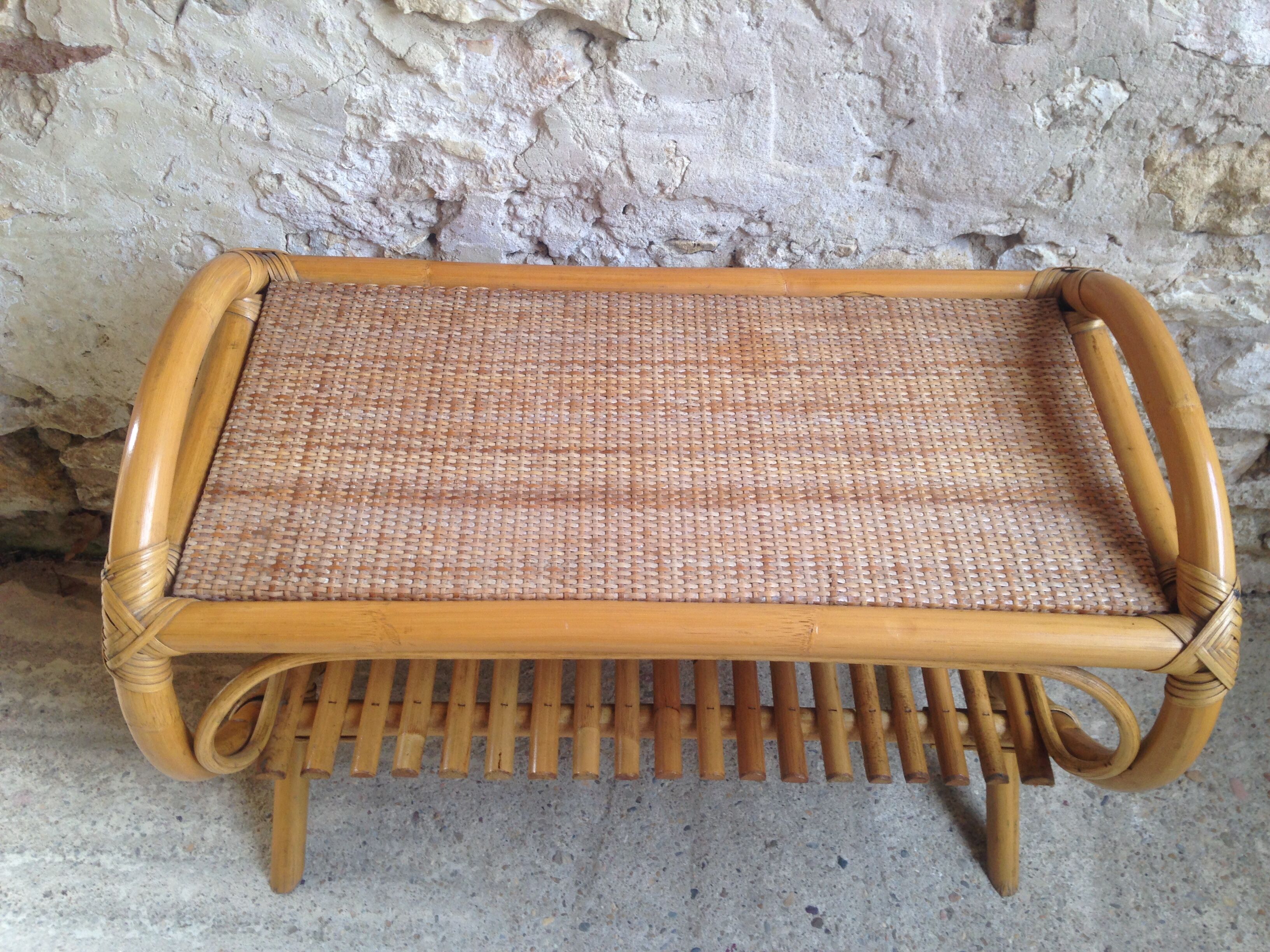 Side table in rattan and wicker curved vintage years 60/70