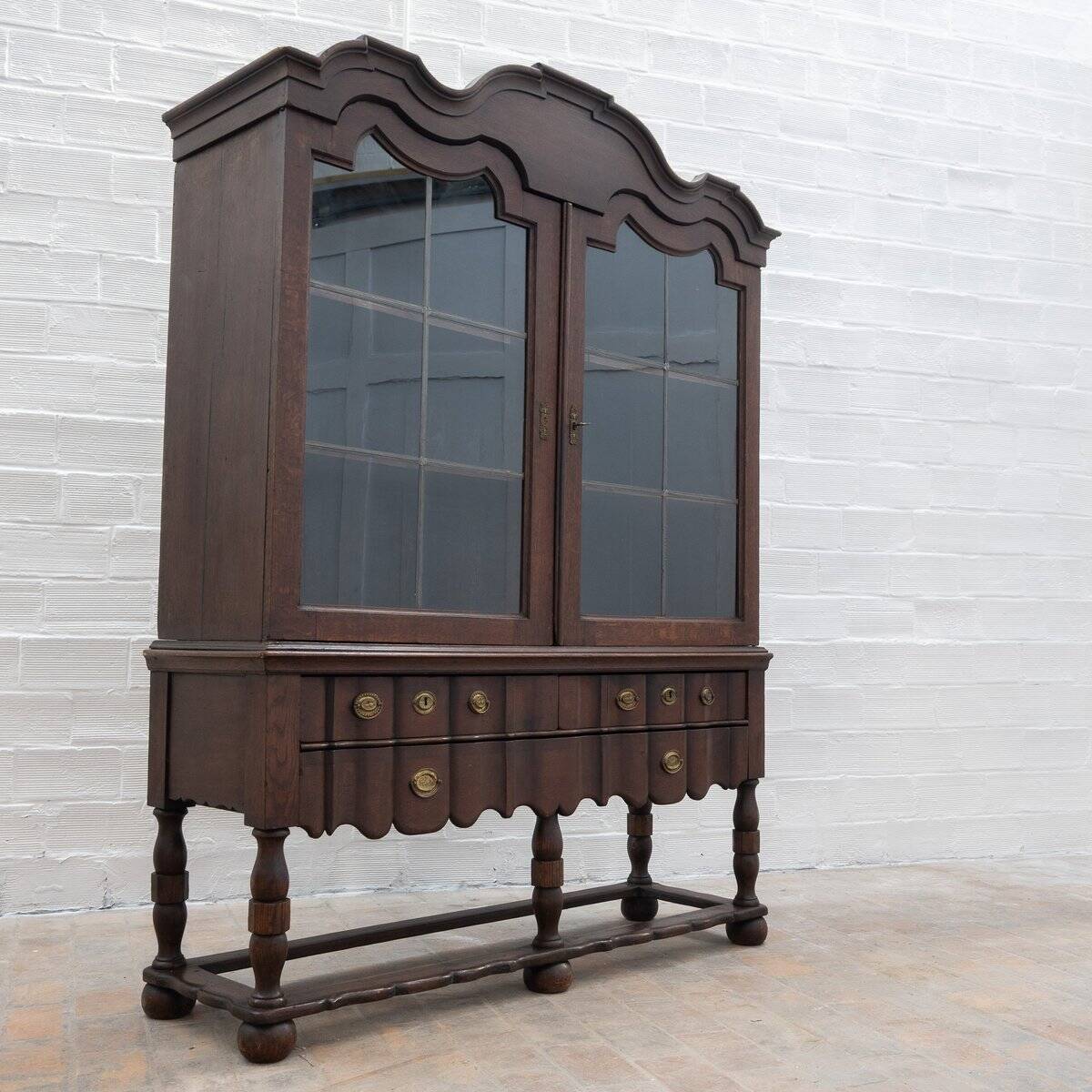 Cabinet en chêne néerlandais antique, 1800