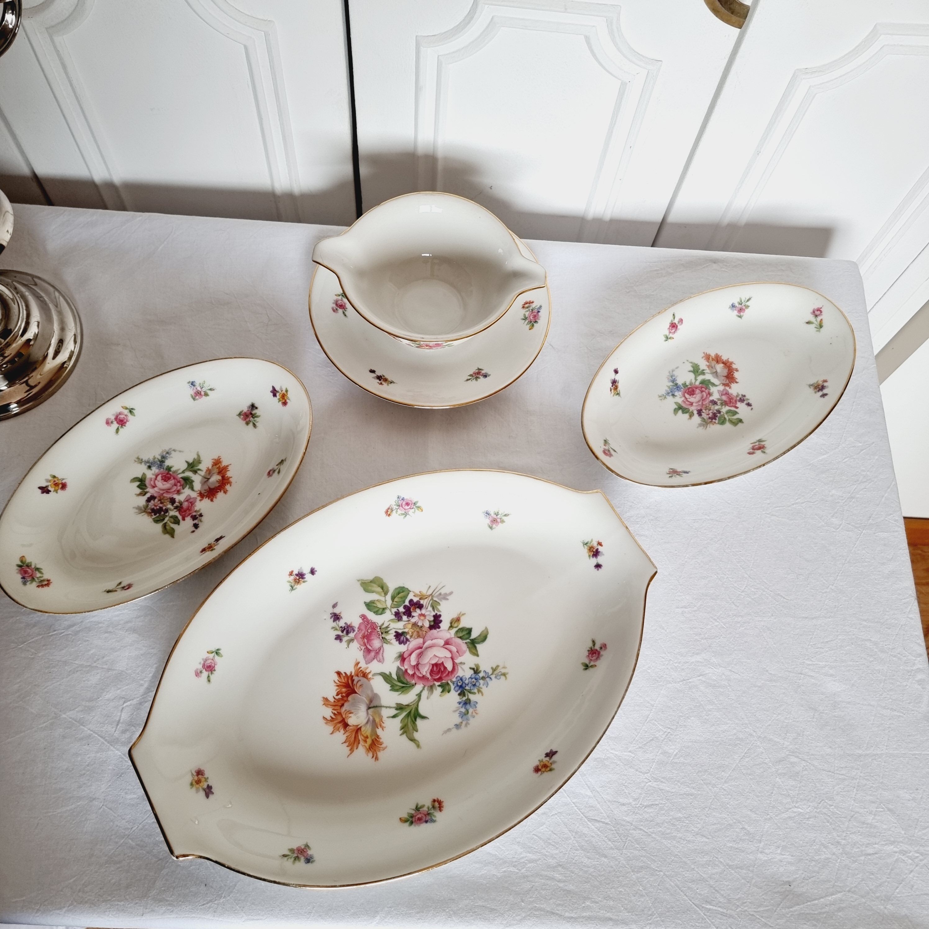 4 German Porcelain Serving Dishes from Bavaria Flores