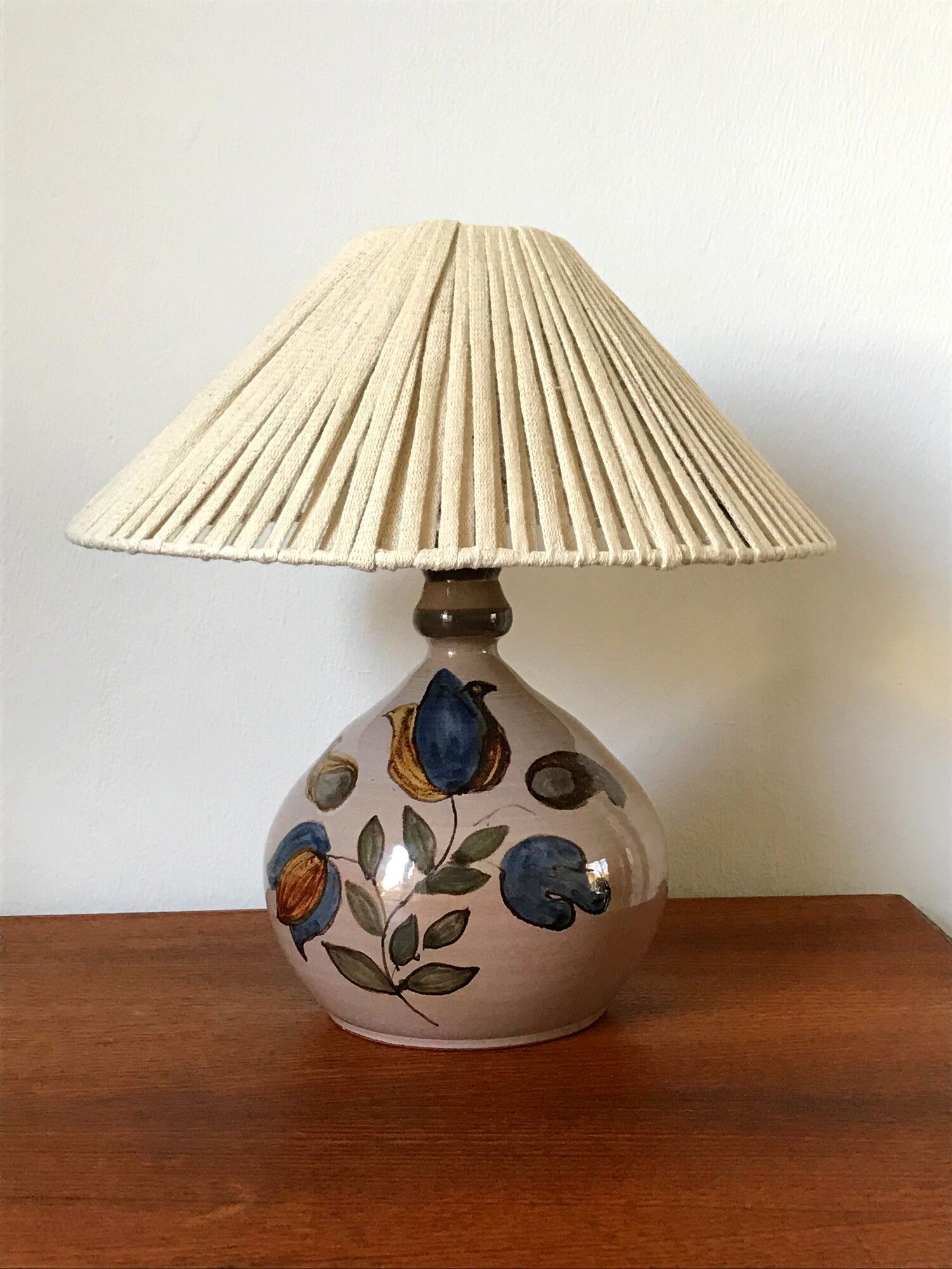 Ceramic lamp and its recycled cotton lampshade
