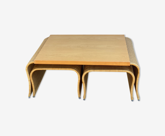 Pine wood and ratan table with 2 ottomans