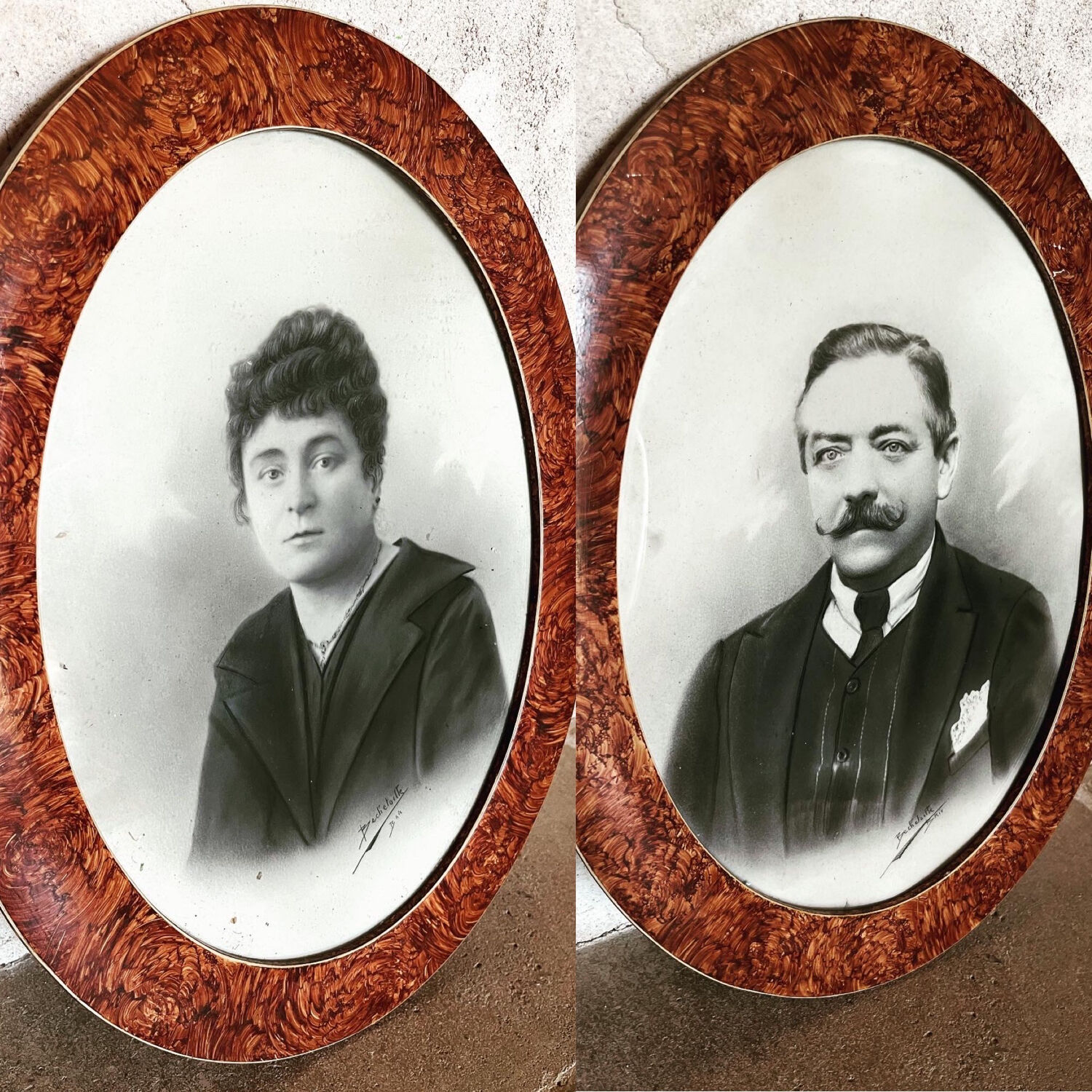 Lot of 2 19th century photo portraits