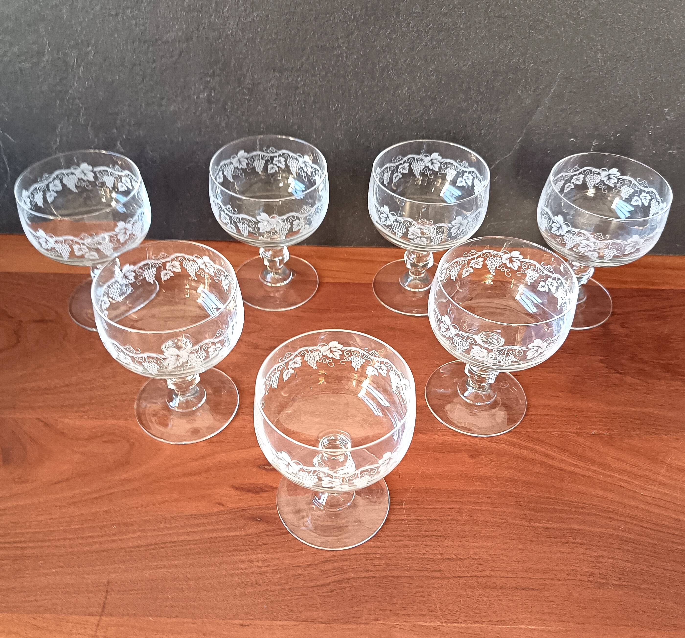 7 champagne coupes, vintage glass coupes