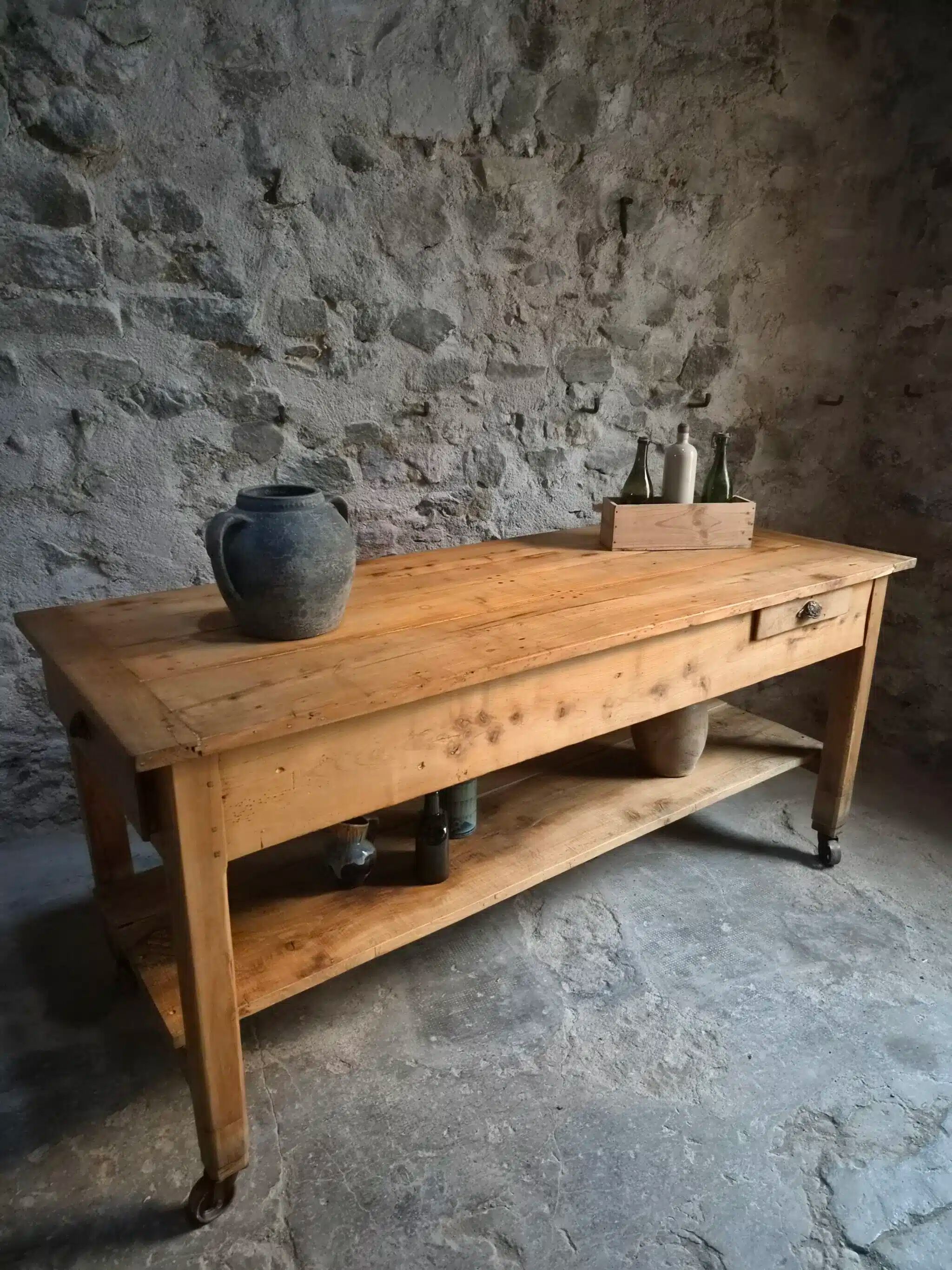 Îlot de cuisine ancien en bois de cerisier avec 3 tiroirs