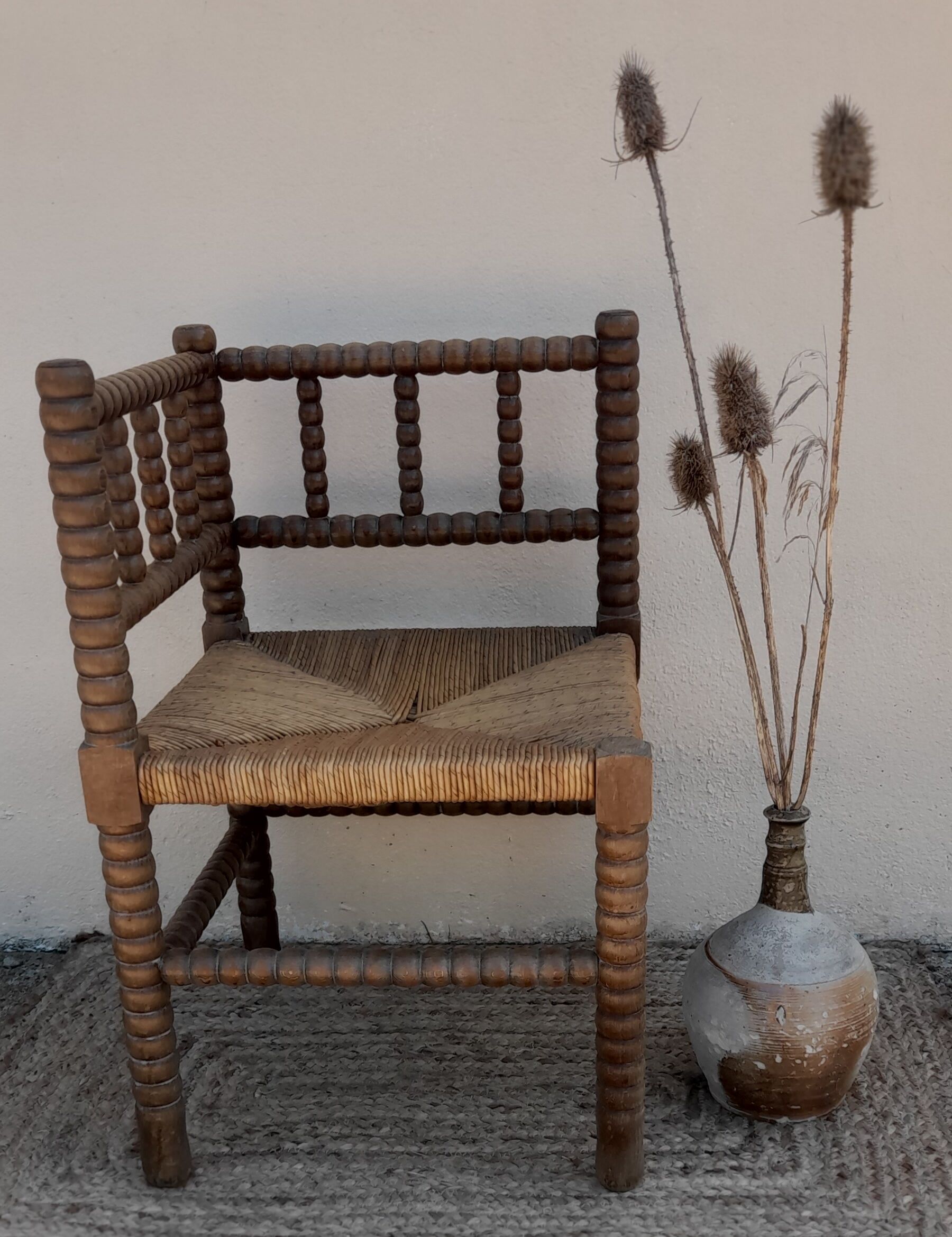 Corner chair/stool in turned and mulched wood, early XXth