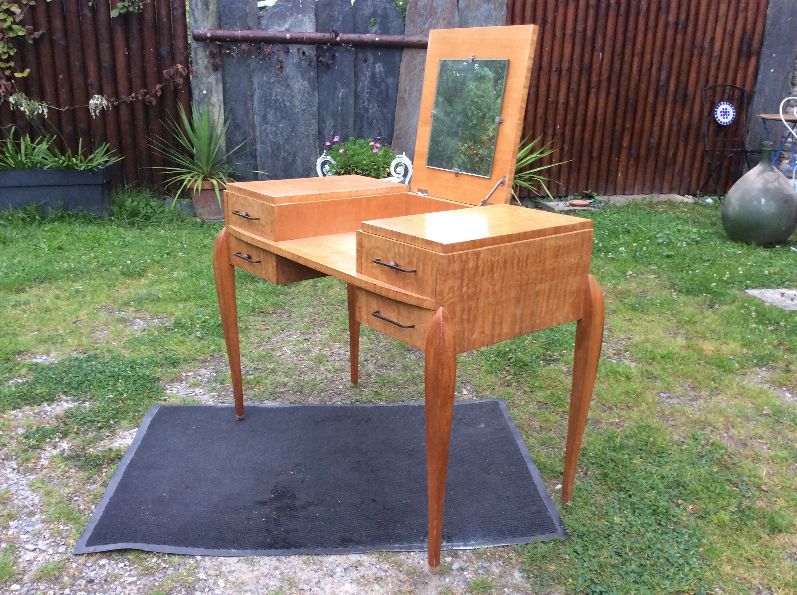 Coiffeuse art déco à plateau basculant estampillée Sanyas et popot.