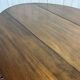 Drop-leaf English table in mahogany called Gateleg.