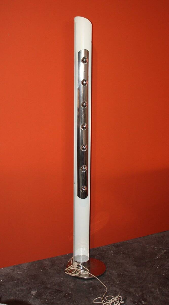 Sculptural Metal Floor Lamp, Italy, 1970s