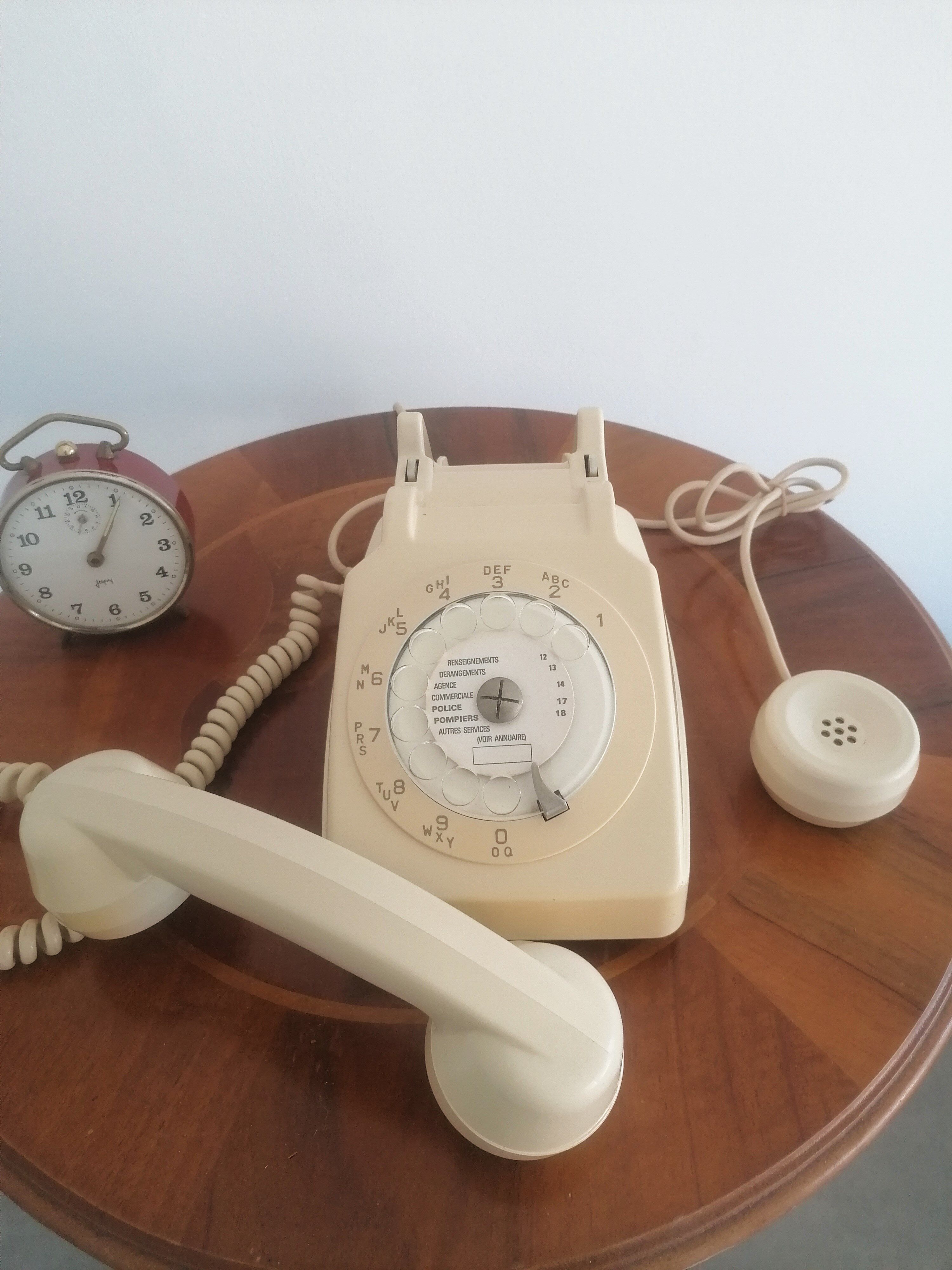 Vintage phone SOCOTEL S63 - Rotary dial - Ivory - 1975