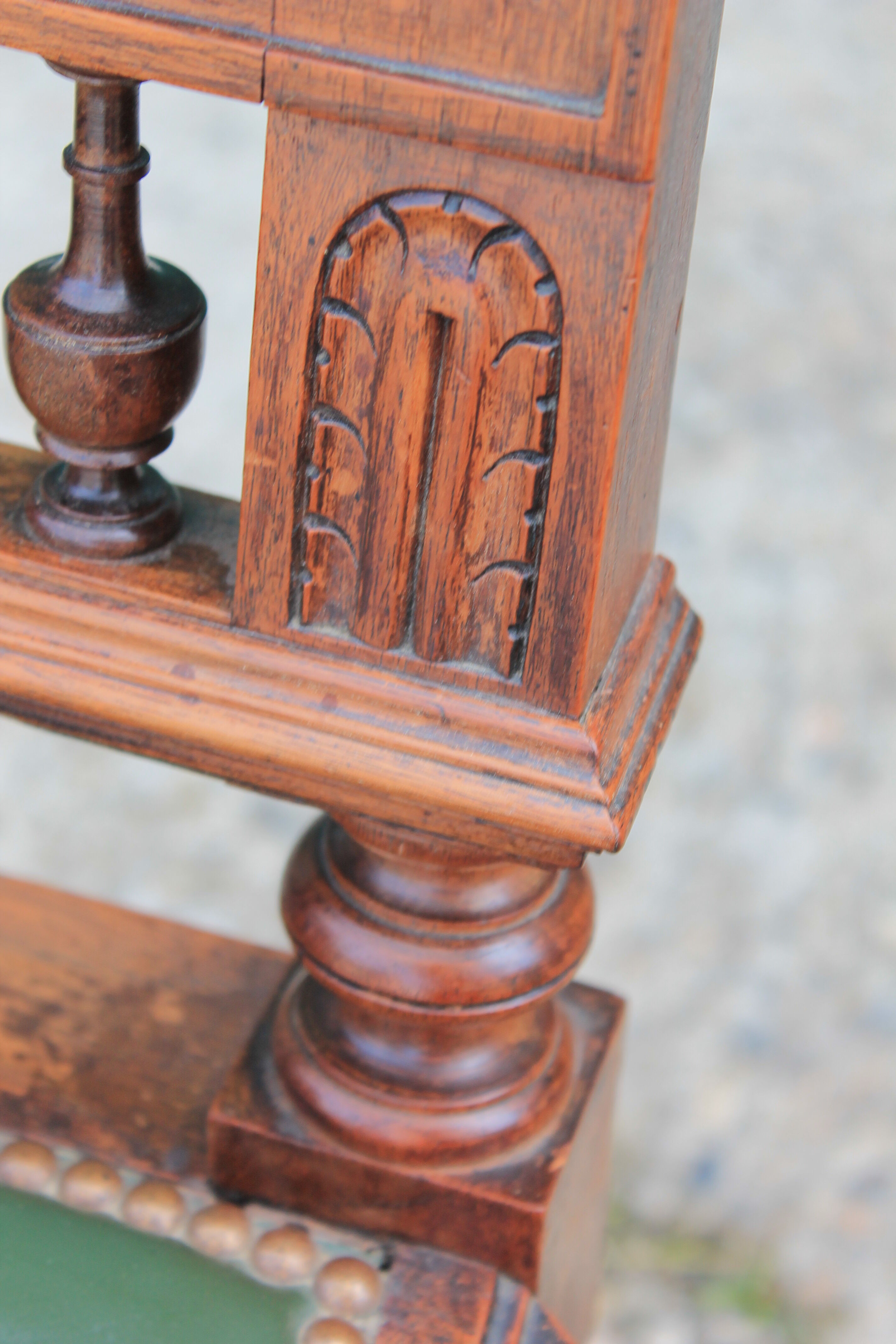 Set of 6 walnut chairs