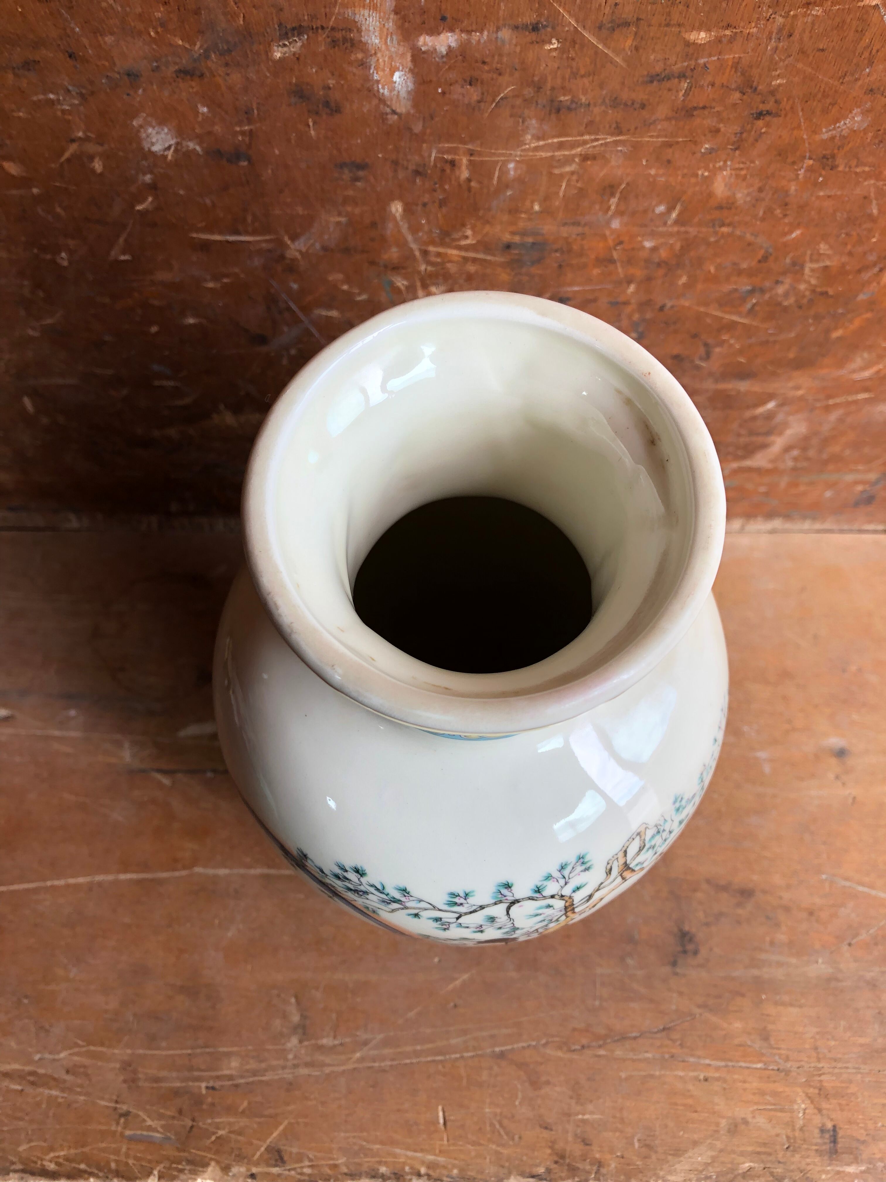 Old Chinese vase white ceramic decor scene vintage characters