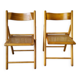 Paire de chaises pliantes cannées