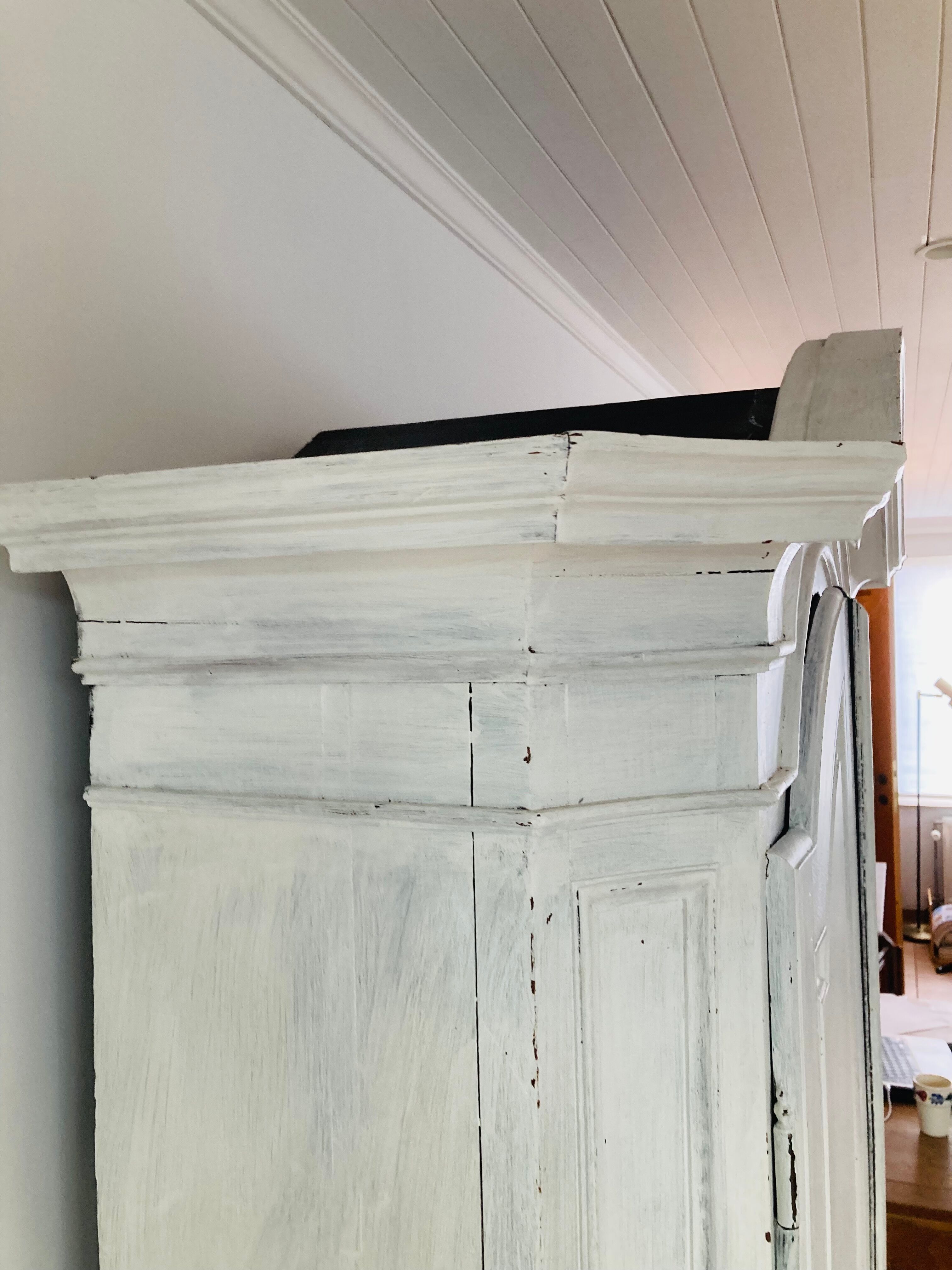 Armoire style Louis XV
