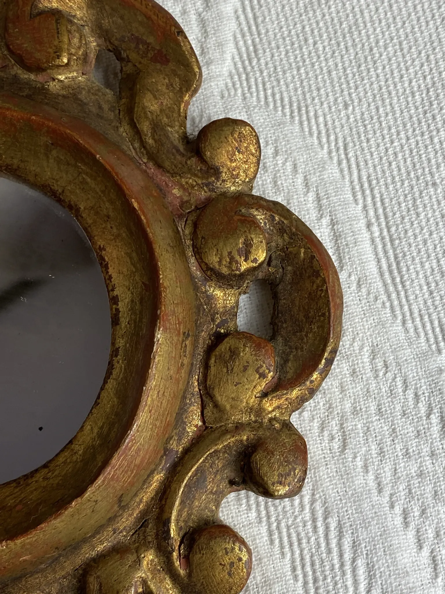 Miroir en bois sculpté de style rococo