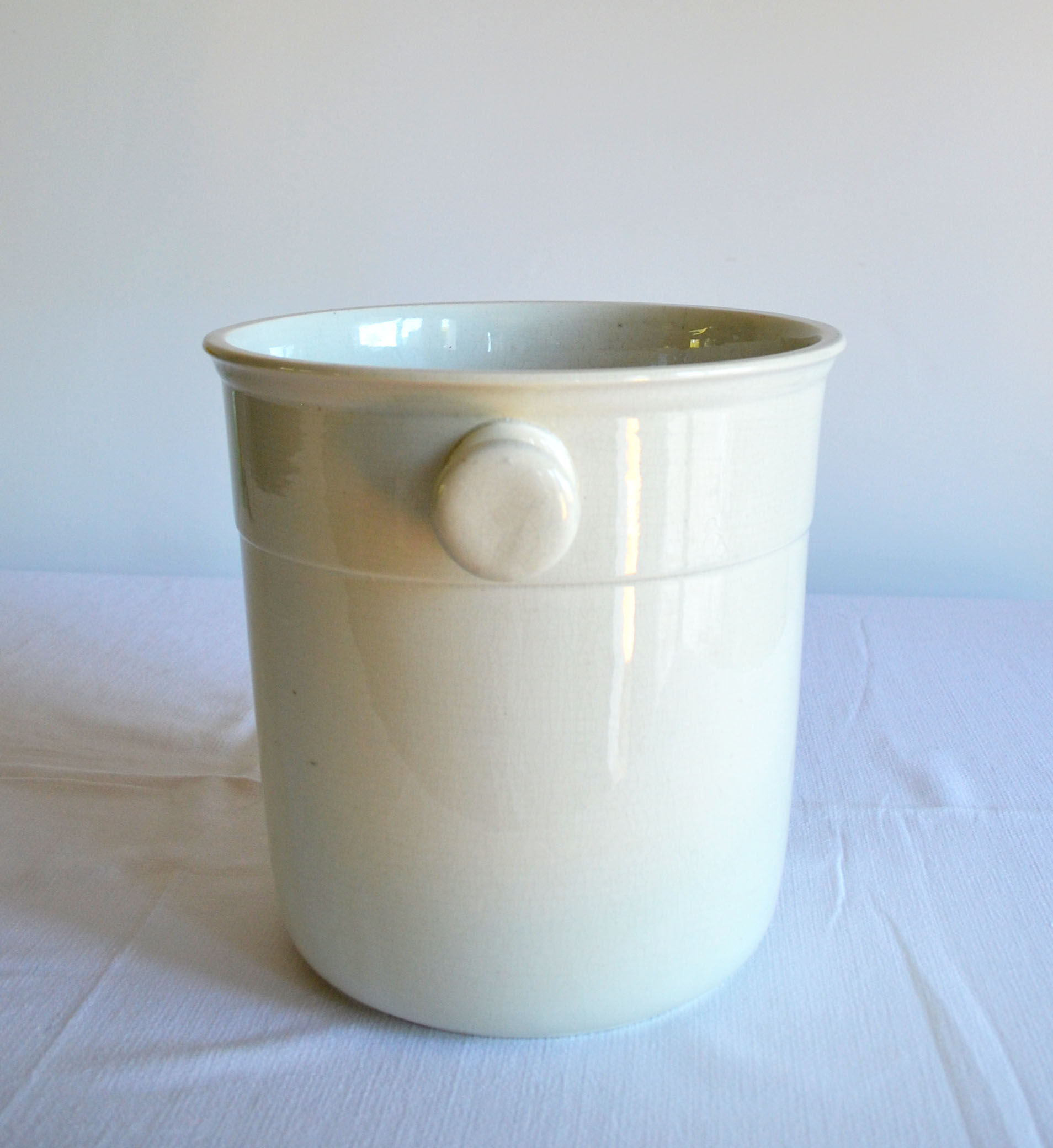 Iron earth ice bucket Choisy le Roi