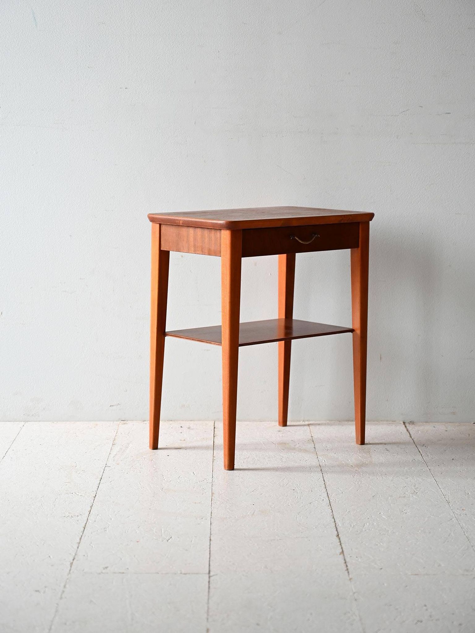 Table de chevet scandinave en teck et acajou des années 1950