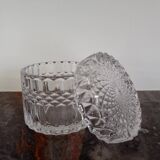 Boite en verre ciselé