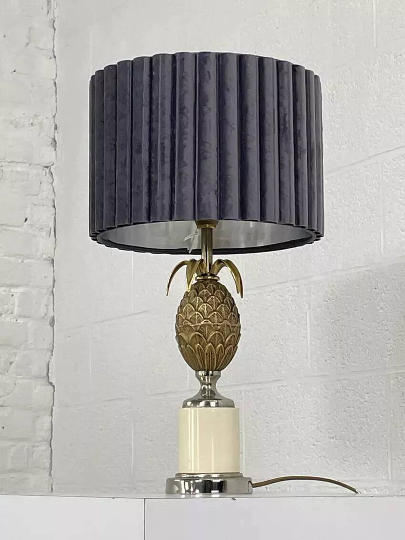 Lampe ananas en laiton vintage