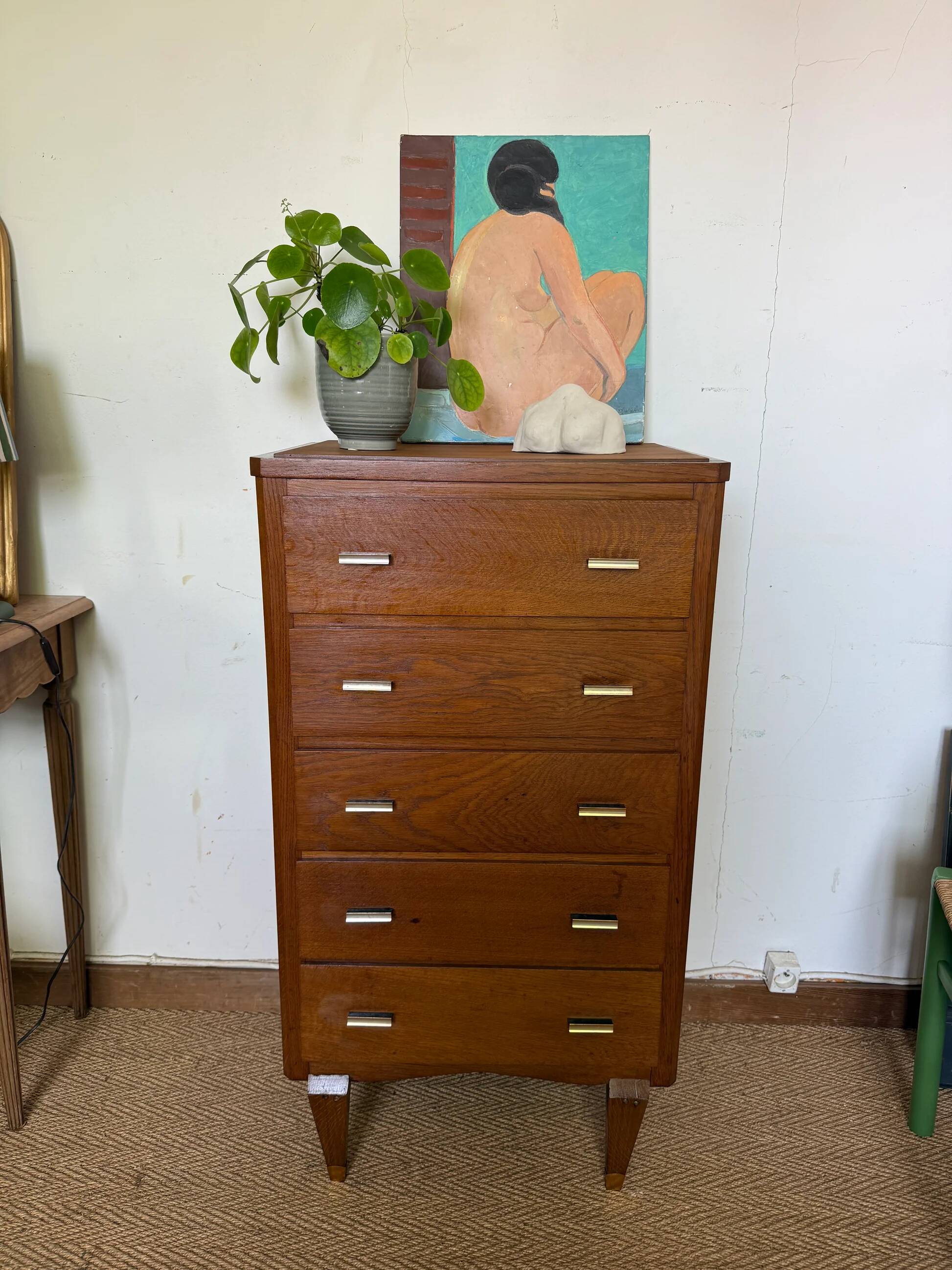 Vintage oak chest of drawers with oak veneer