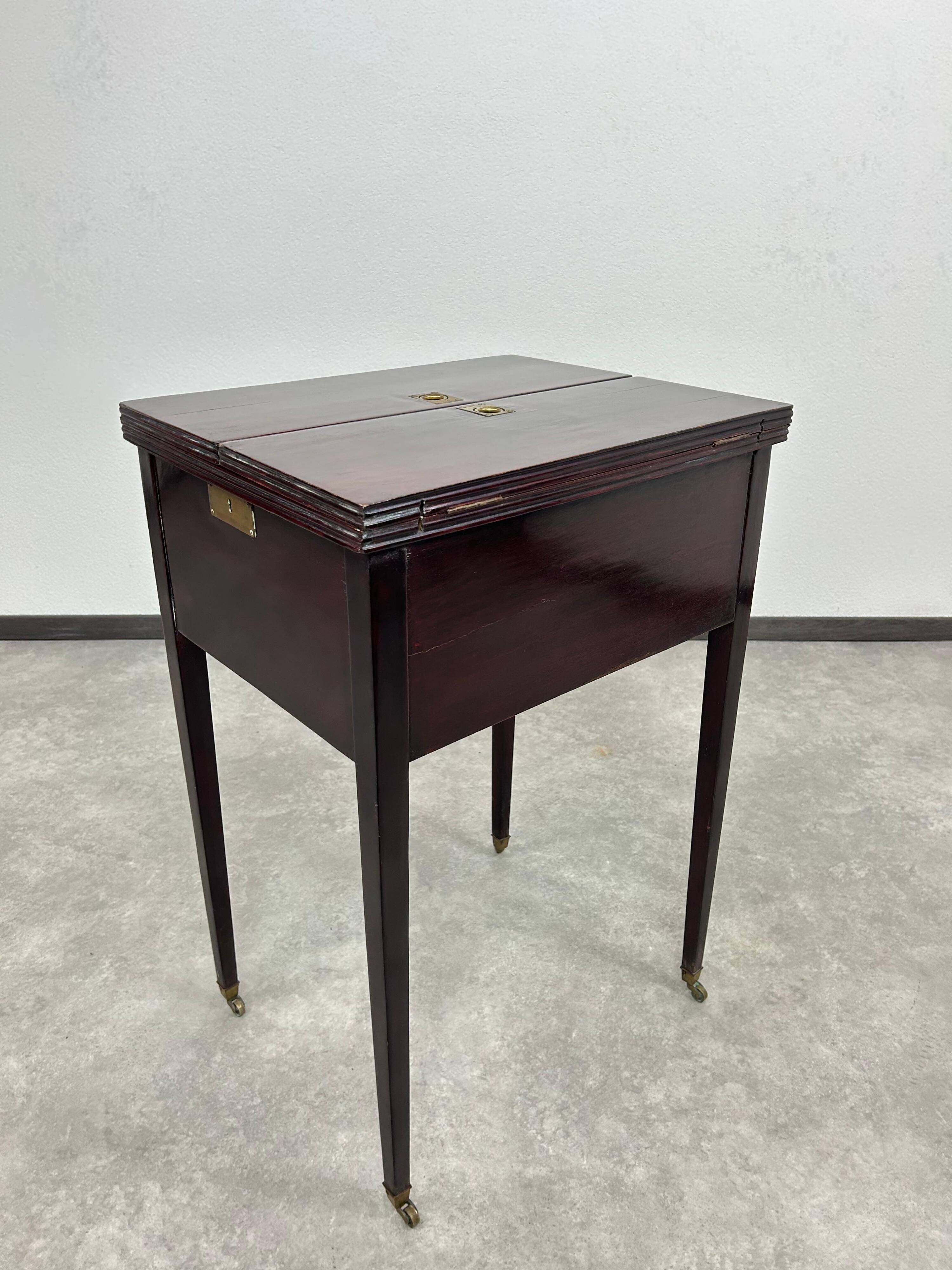 Smoking table Secession by Portois & Fix