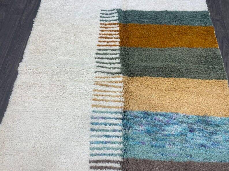 Traditional handmade Berber rug size 250/250 cm