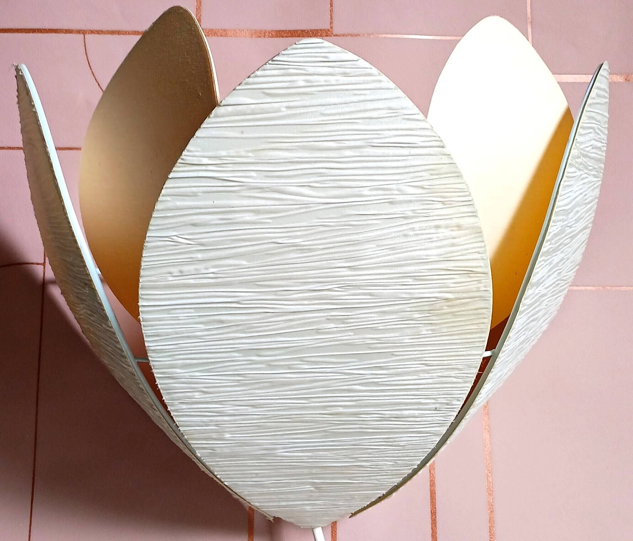 Lotus flower applique in textured & satin paper from the 70s.