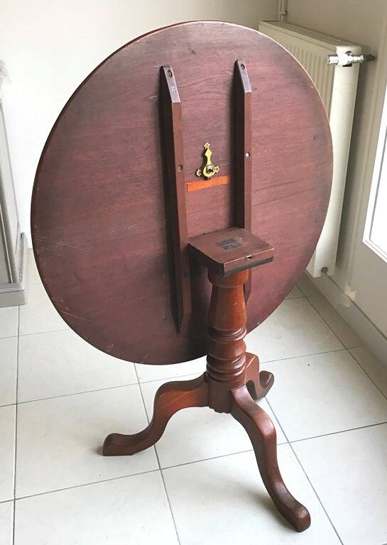Victorian mahogany guéridon – tilting top