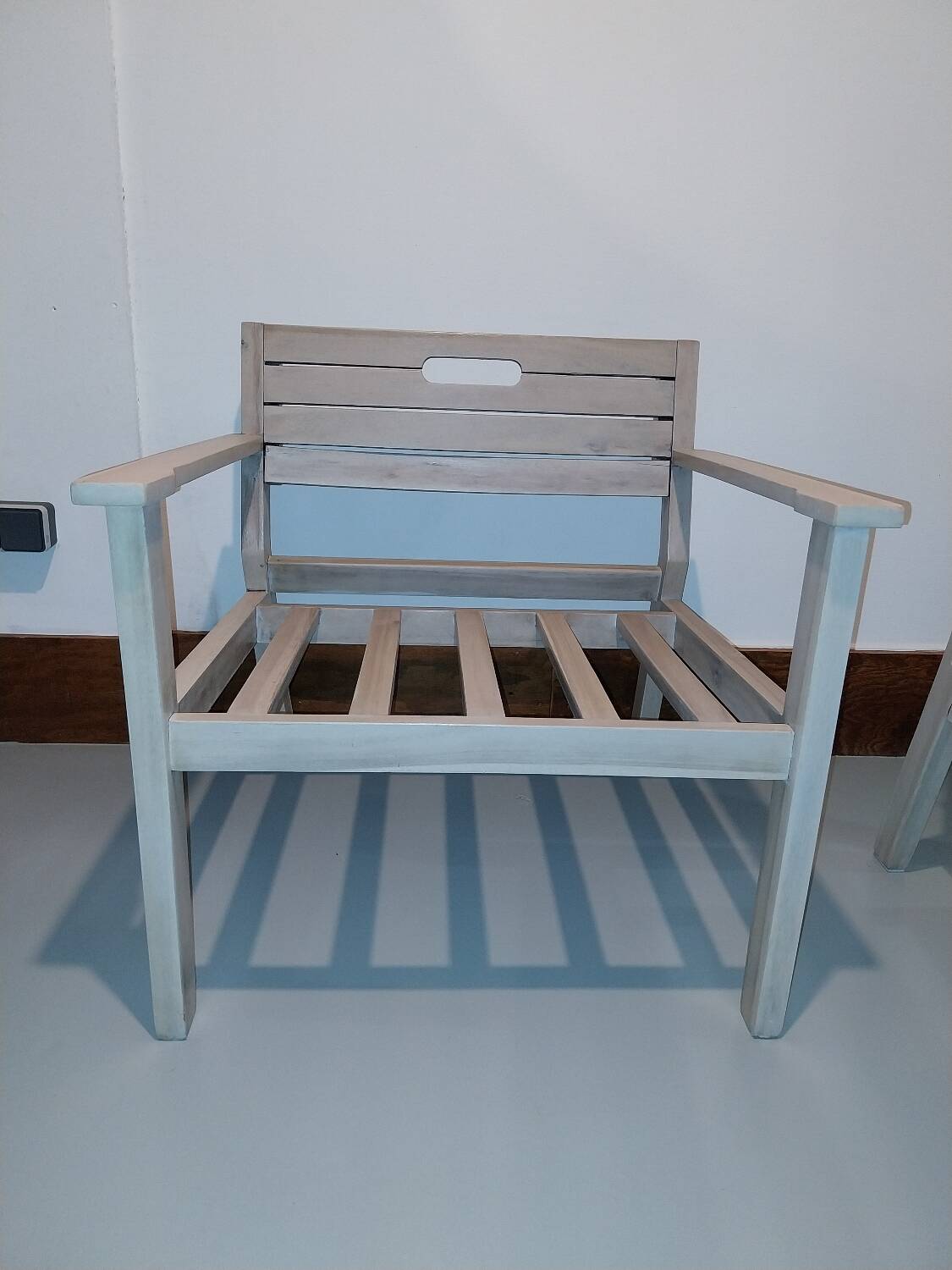 02 sun loungers