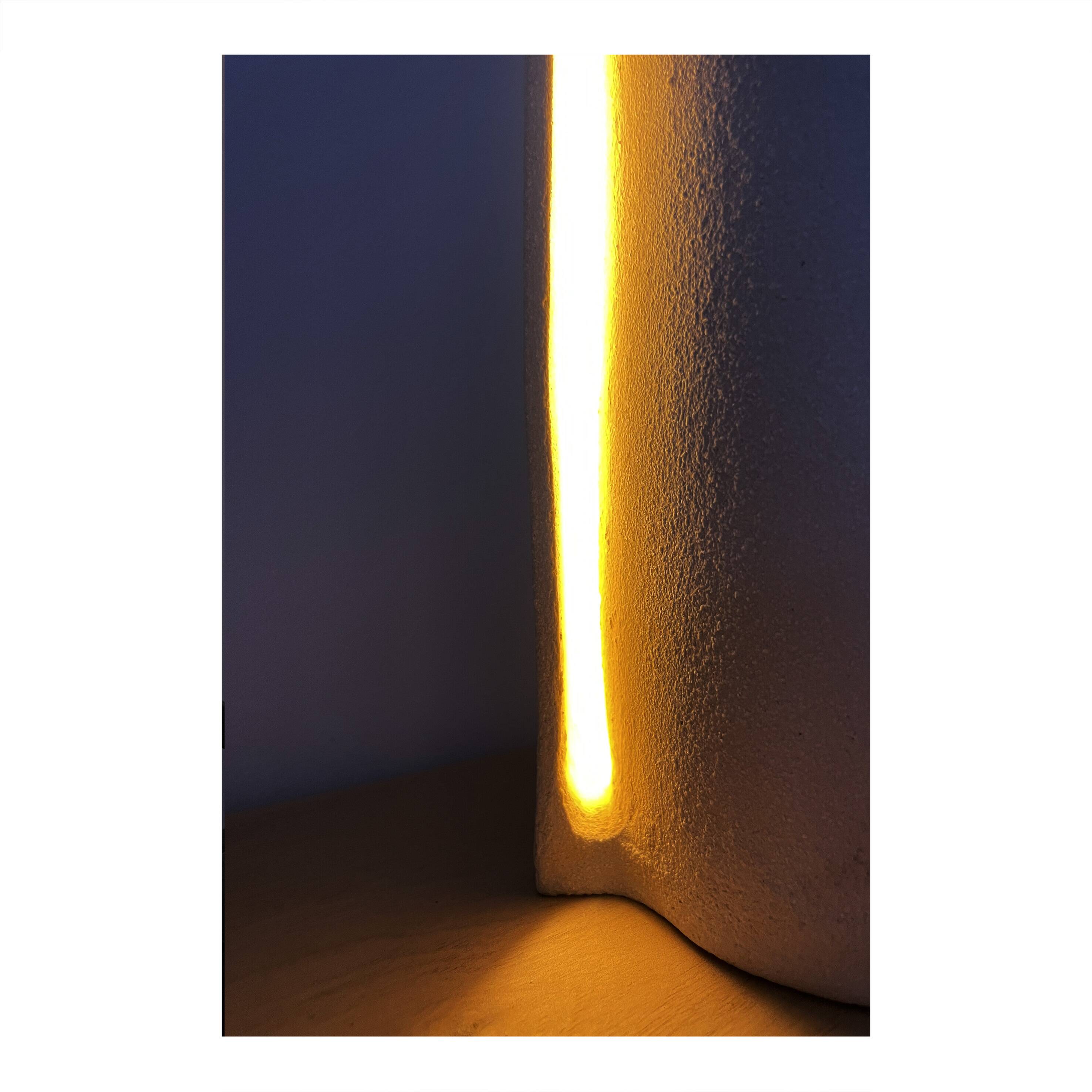 White sandstone tile lamp