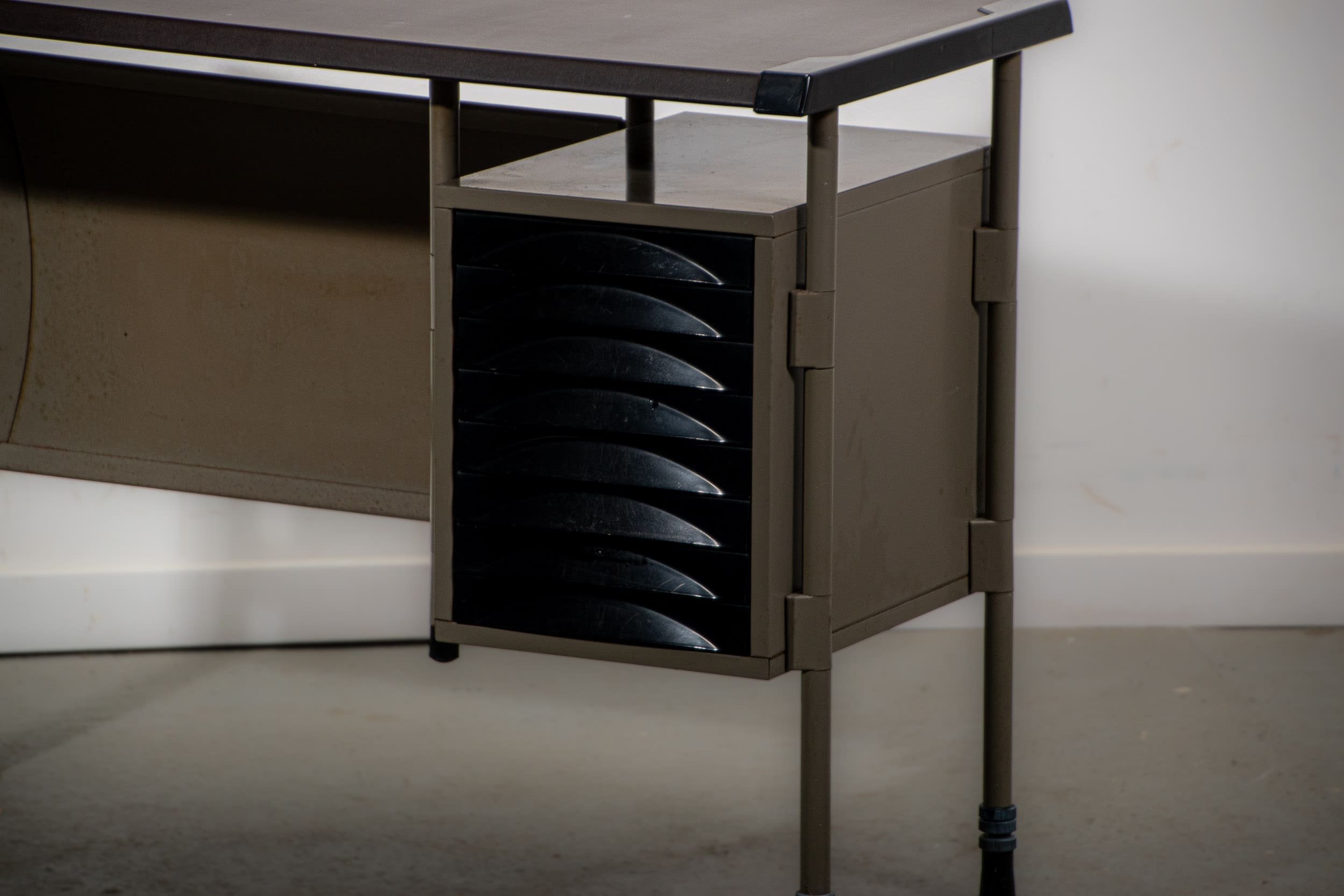 Spazio series typewriter desk by Studio BBPR for Olivetti, circa 1960