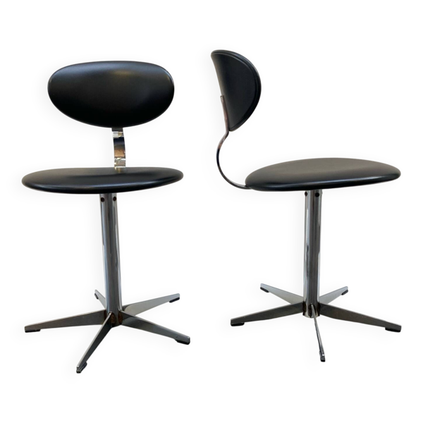 Paire de chaises années 70
