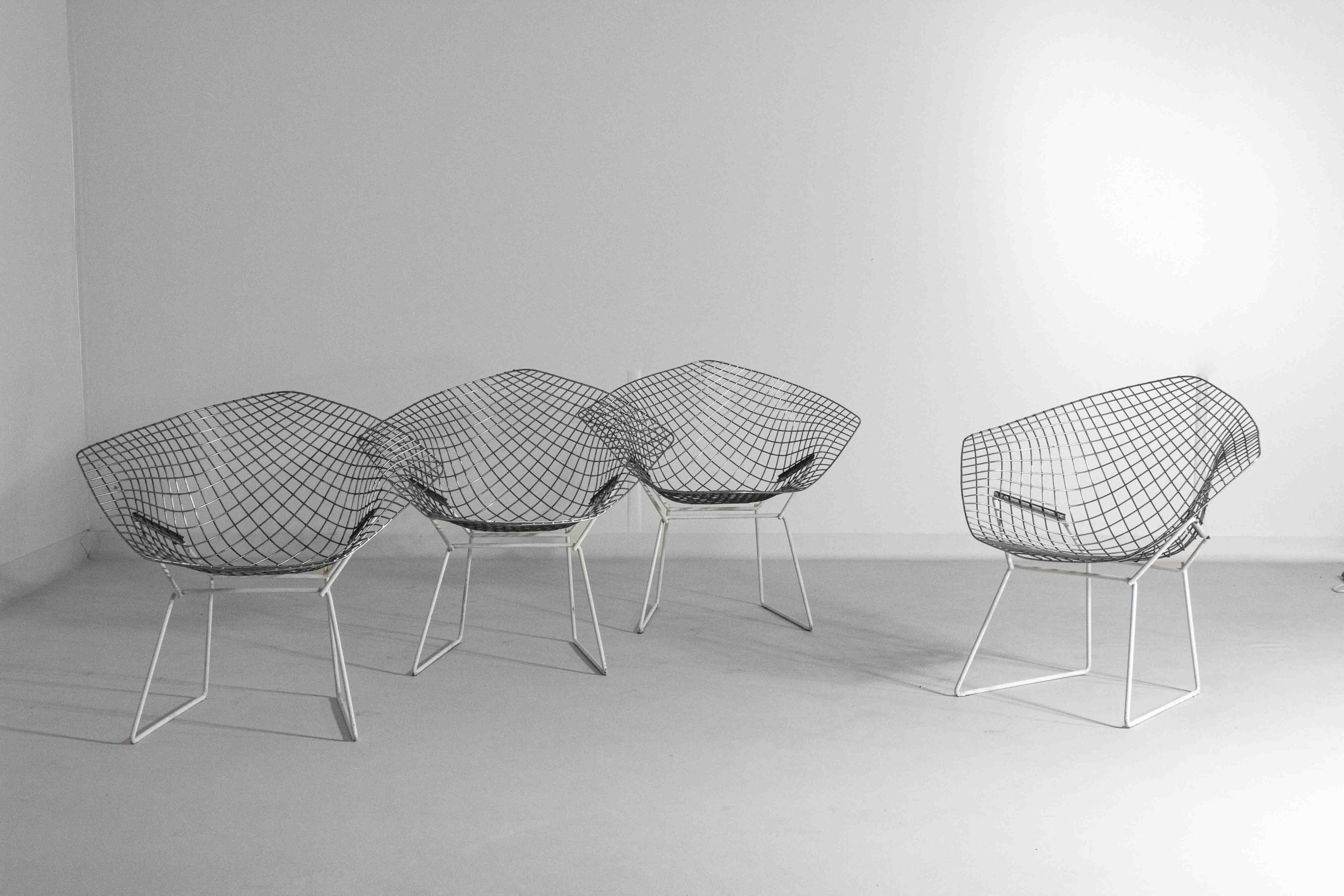 Rare Bertoia diamond chairs with ottoman for Knoll International, 1970s