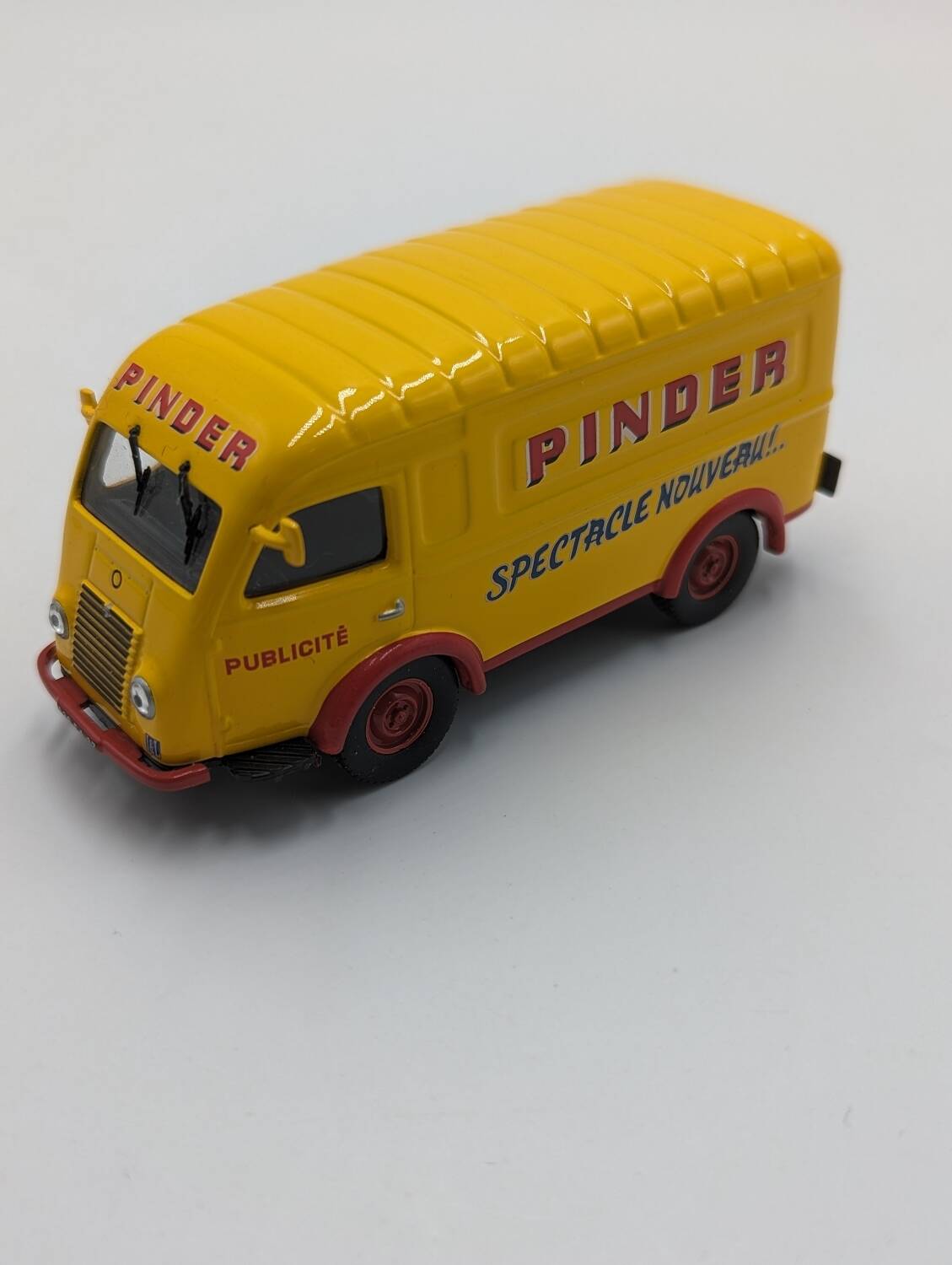 Renault 1000kg Pinder 1/43rd