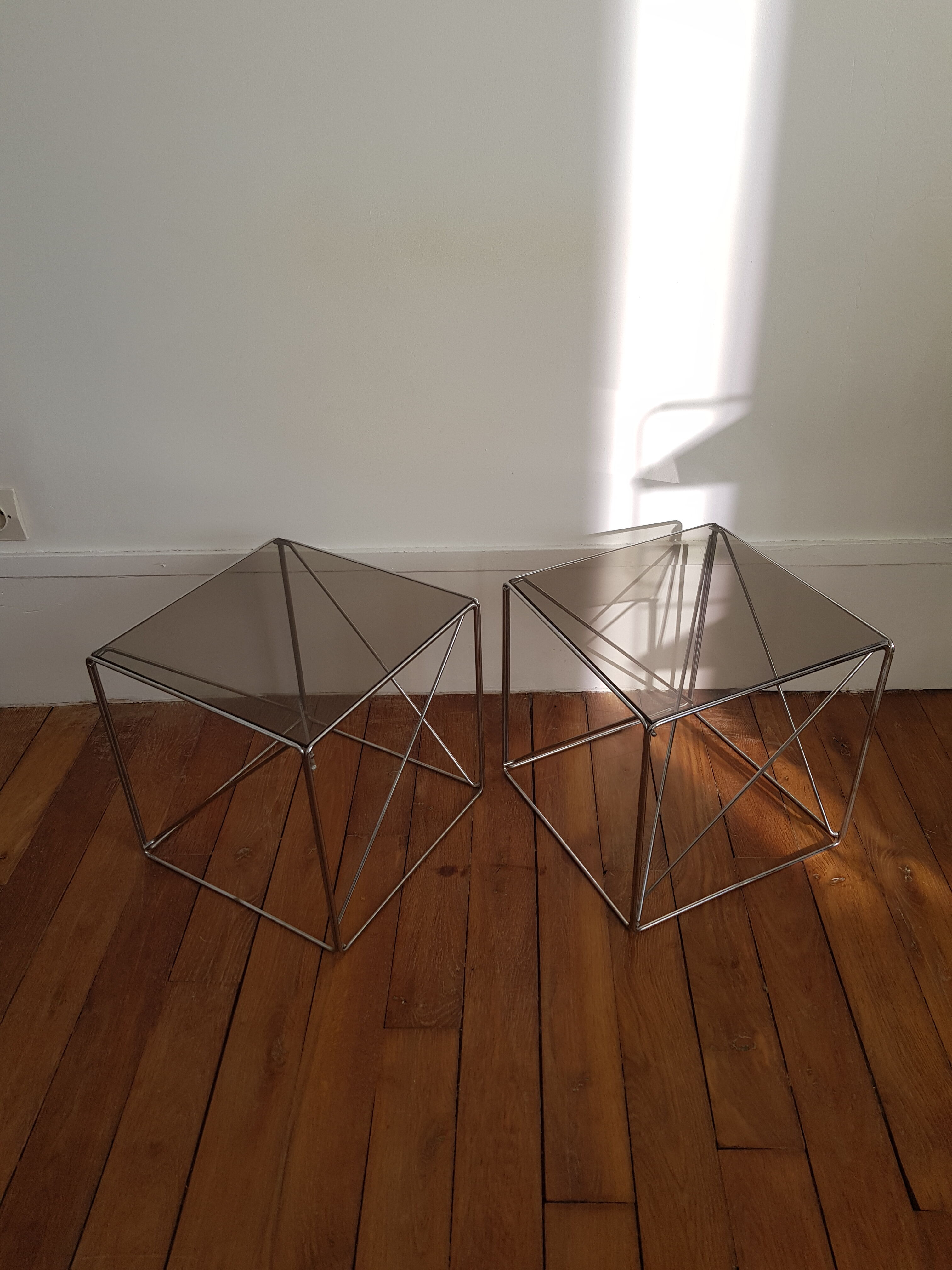 Model iscocèle coffee tables by Max Sauze