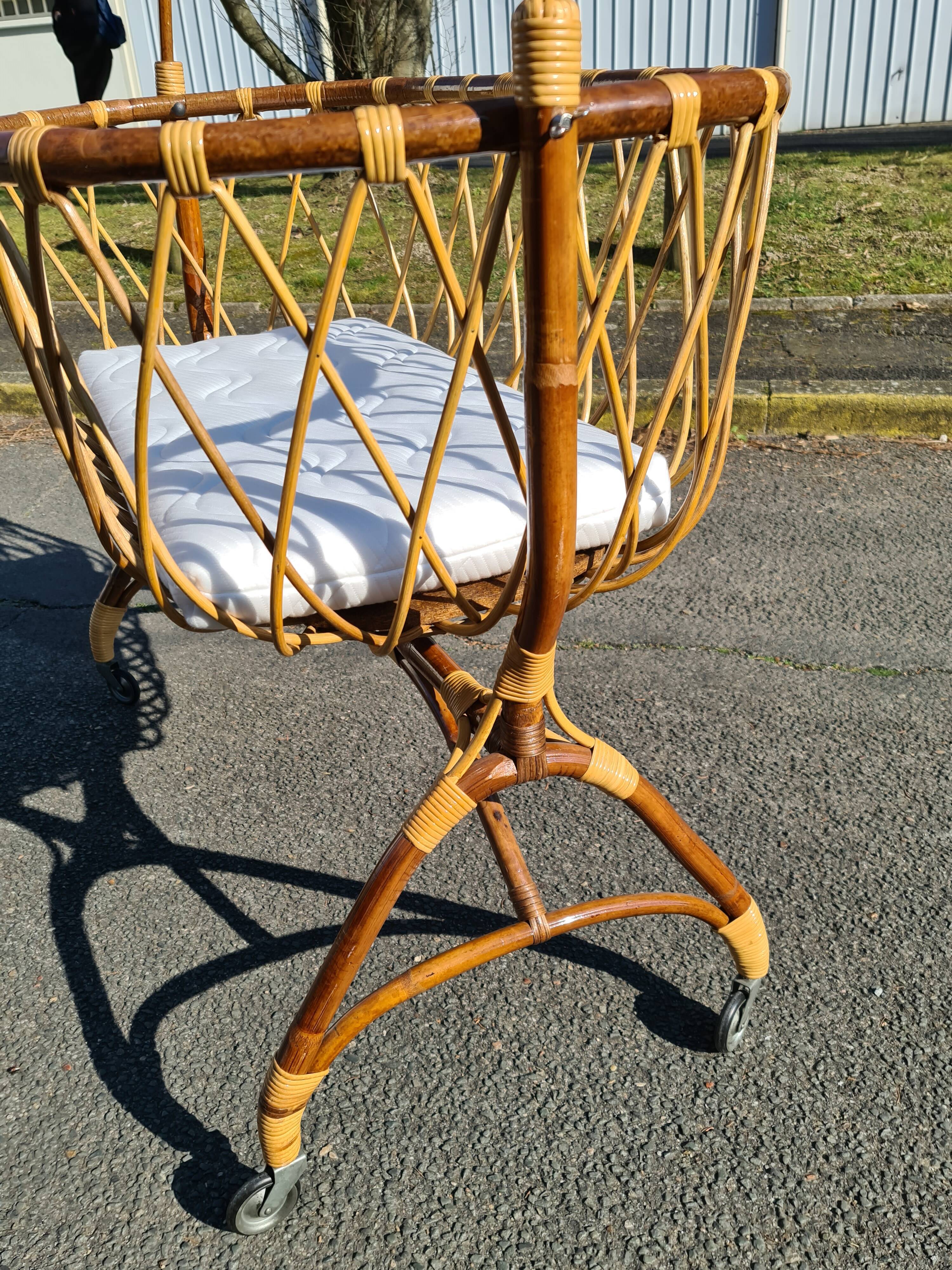 Cradle cot rattan bamboo vintage
