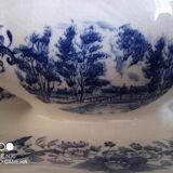 Set of a gravy boat and 2 Sarreguemines ceramic ravines, Derby model