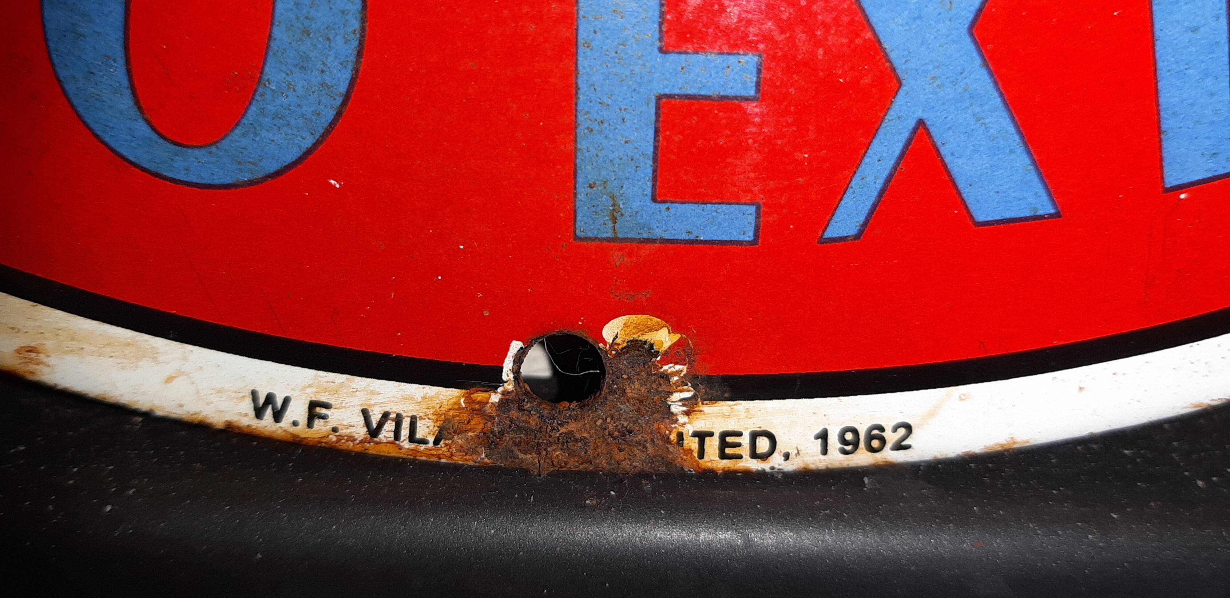 Enamelled plate ESSO 1962