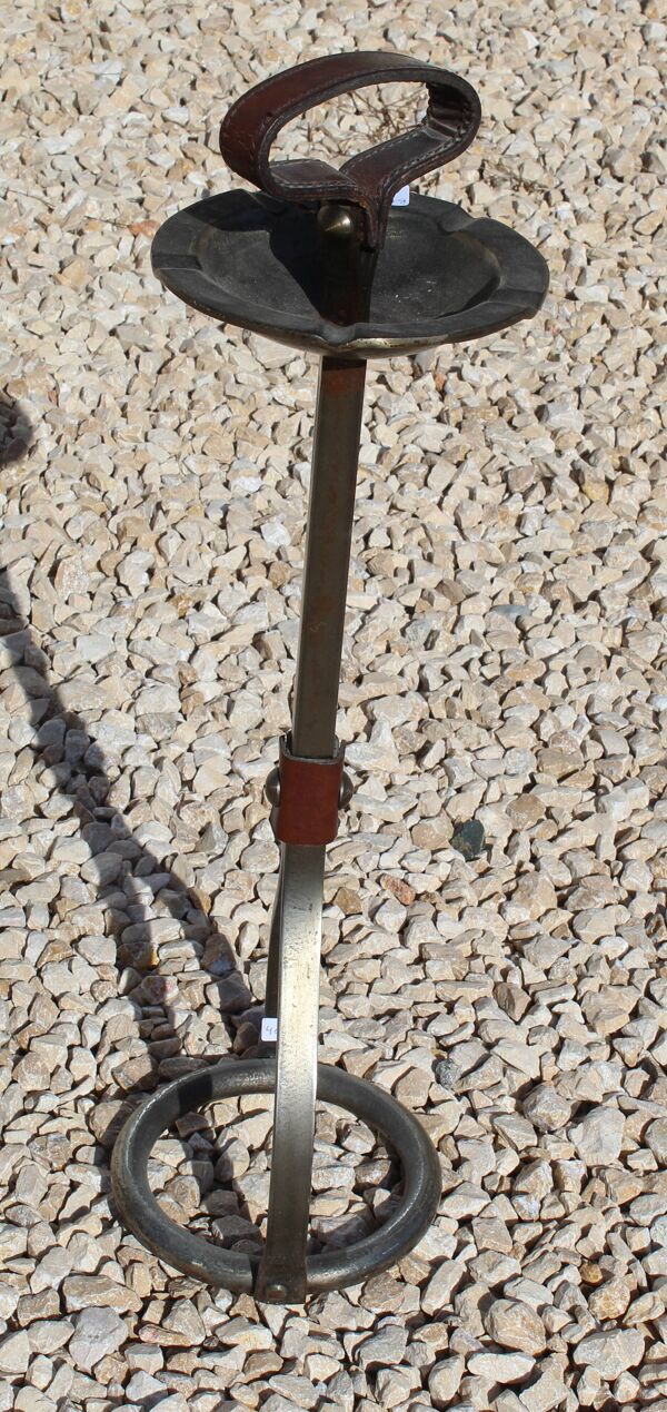 Cendrier sur pied en fer et cuir par Jean-Pierre Ryckaert, années 50