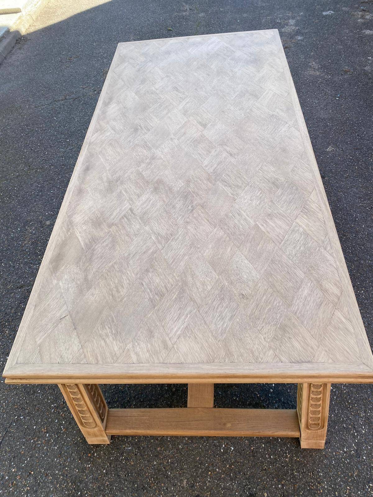 Renovated 19th-century Breton farmhouse dining table, extendable, in oak, 200-290 cm.