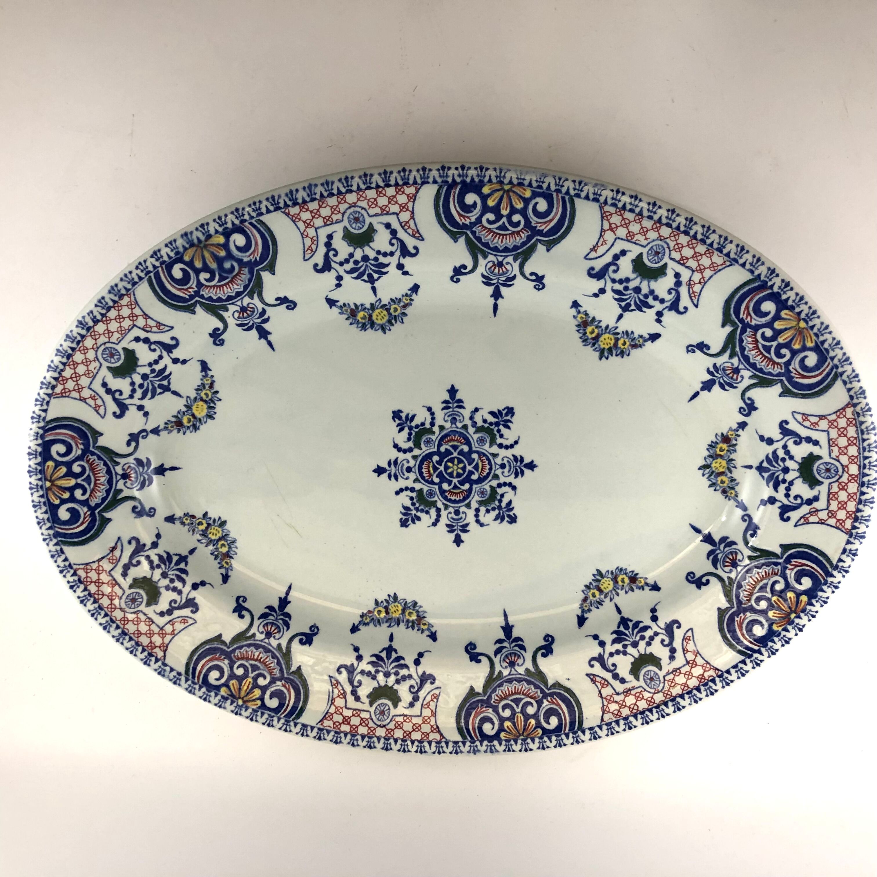 Oval dish Gien Modele Royal décor Rouen with blue arabesques 37cm