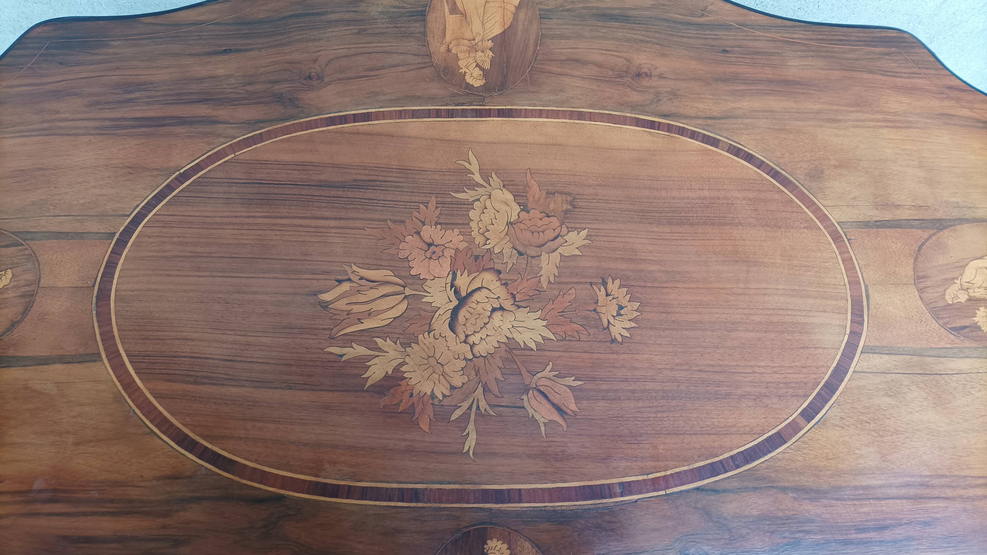 Table violon Napoléon III en ronce de noyer