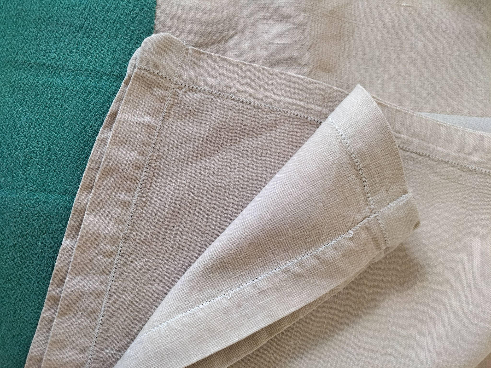 Tablecloth set + 8 napkins – graphic cotton