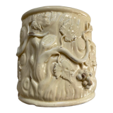 Faience pot of Langeais decorated with leaf and grape, twentieth century