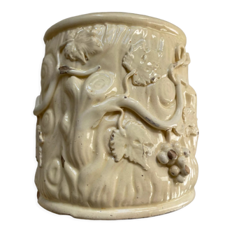 Faience pot of Langeais decorated with leaf and grape, twentieth century