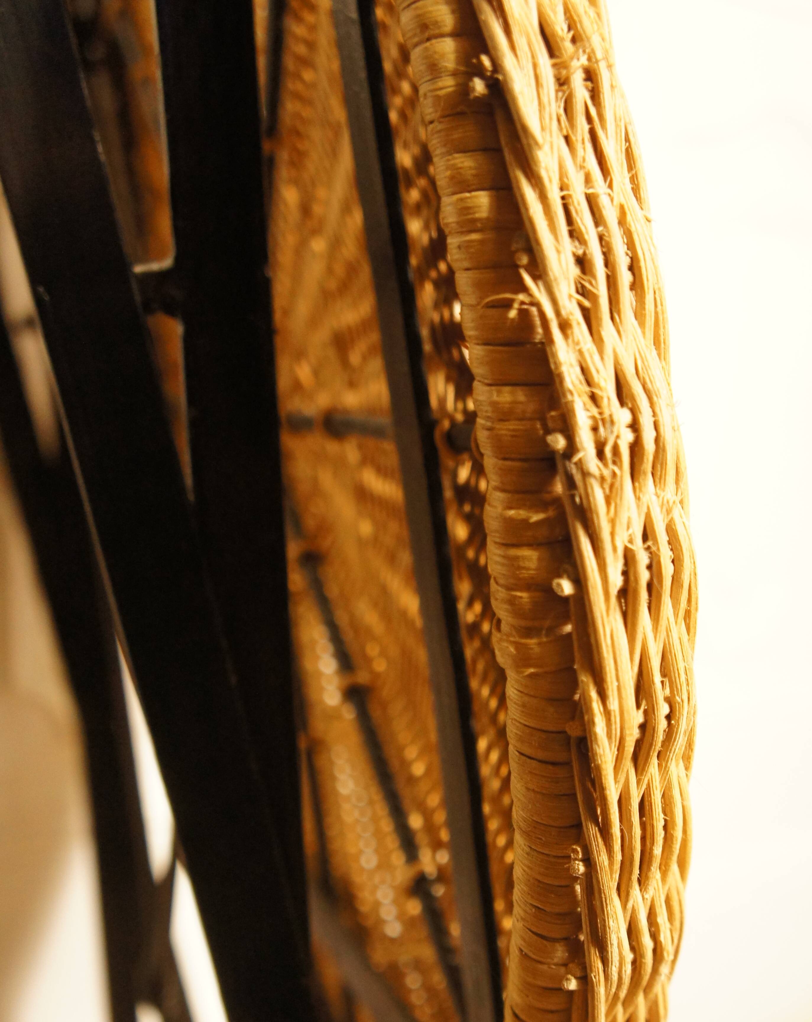 Rattan folding table & metal