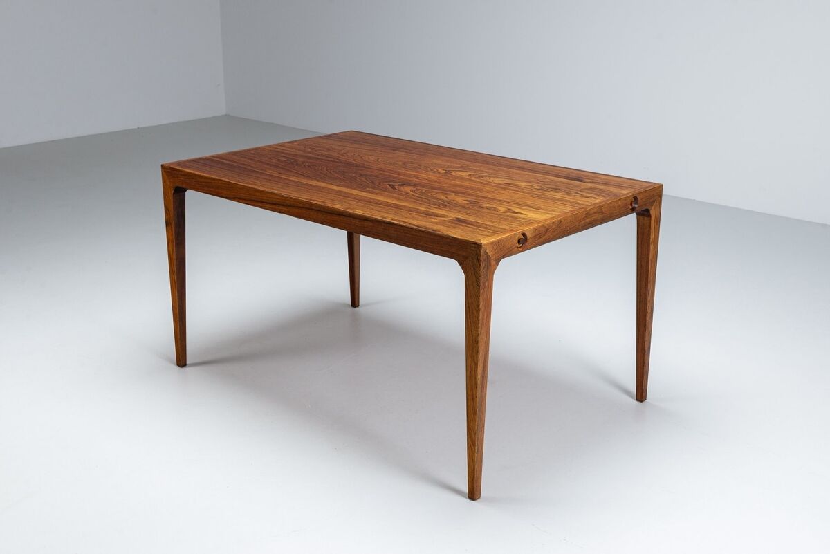 Kai Winding dining table in rosewood Poul Hundevad Denmark 1960