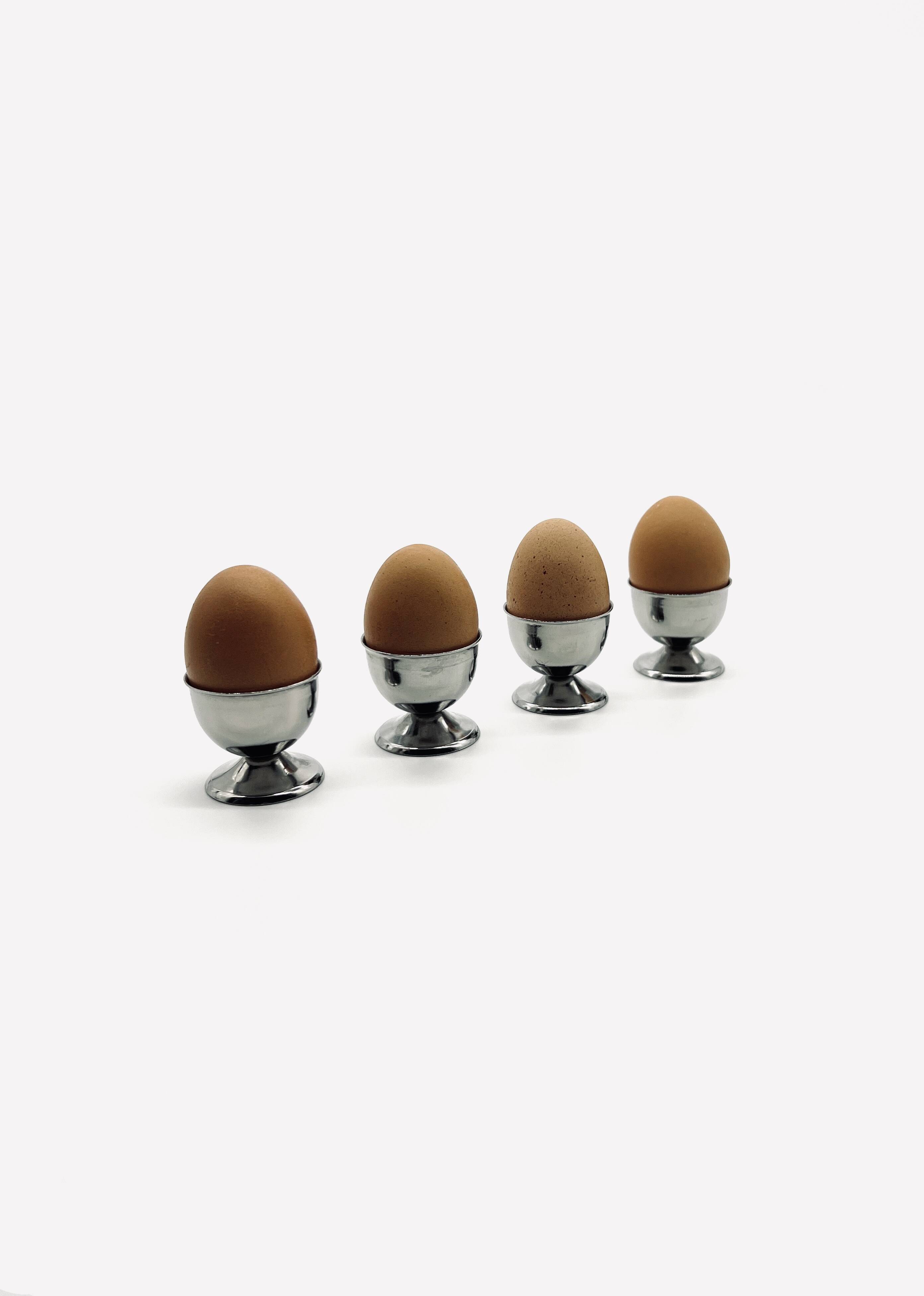 Quatre coquetiers en inox